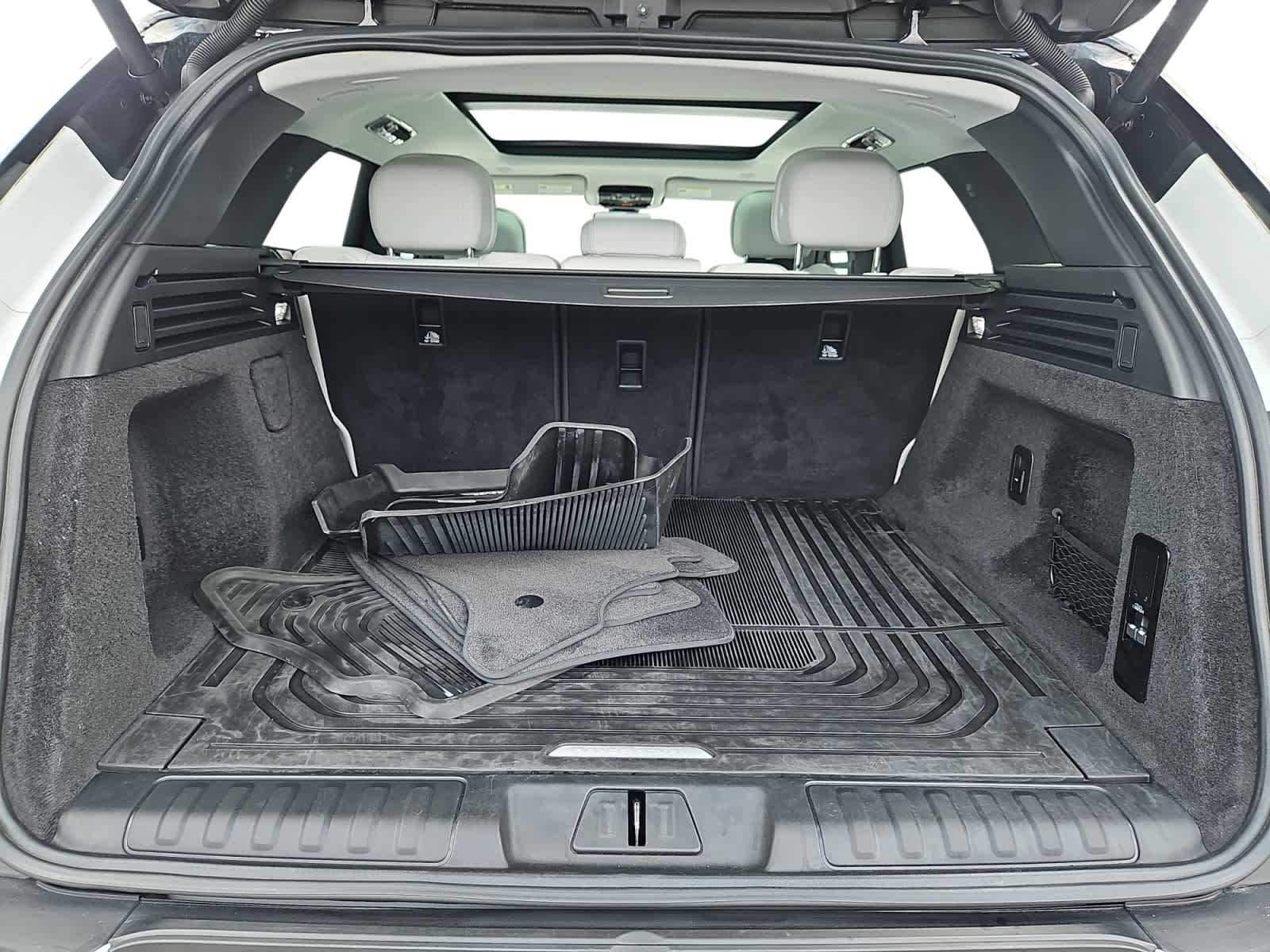 used 2024 Land Rover Range Rover Sport car, priced at $78,998