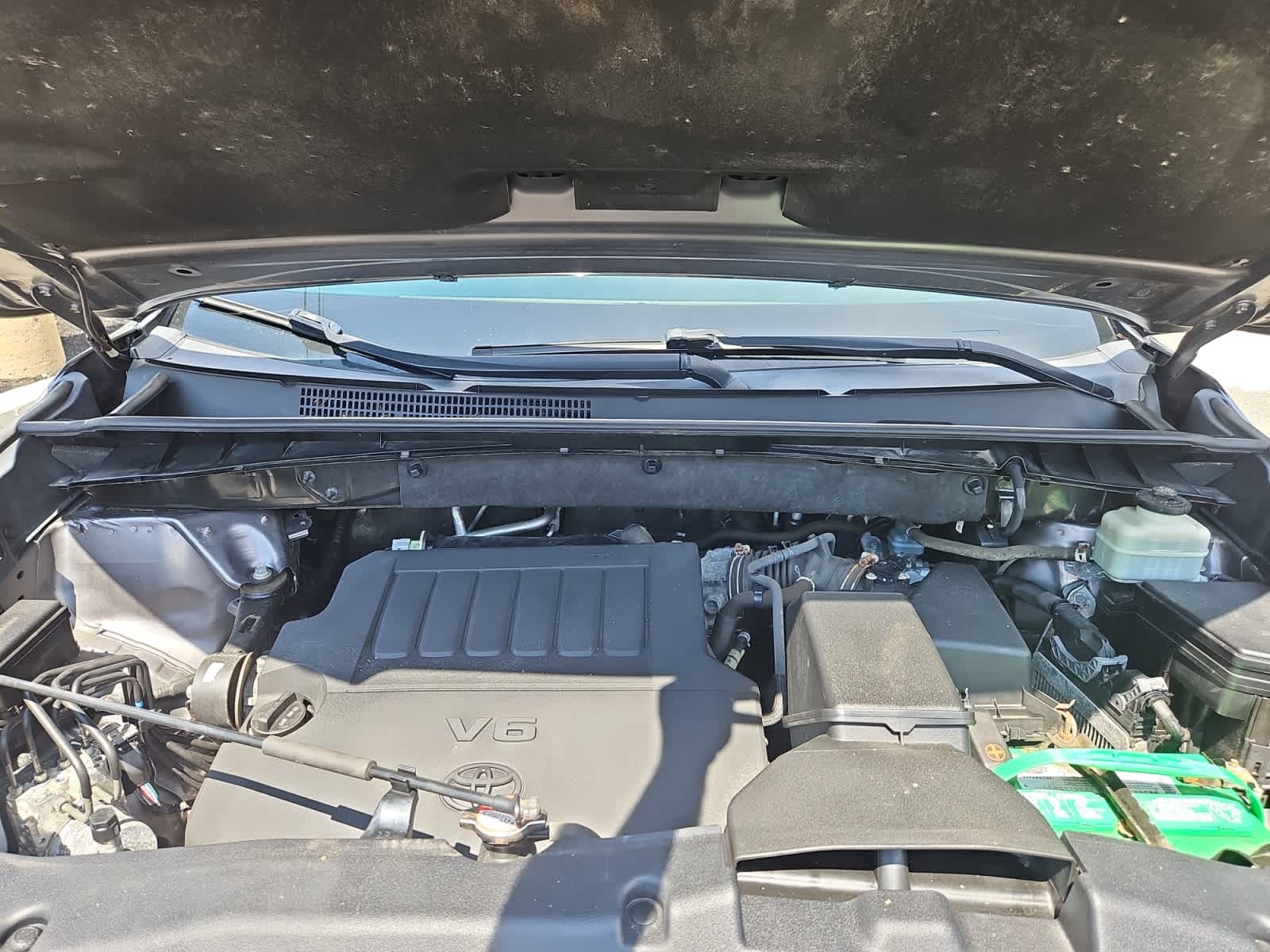 used 2015 Toyota Highlander car, priced at $18,488