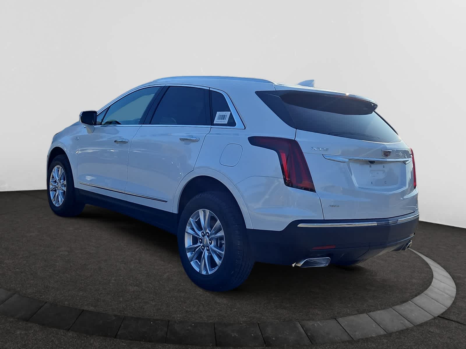 new 2025 Cadillac XT5 car, priced at $48,915