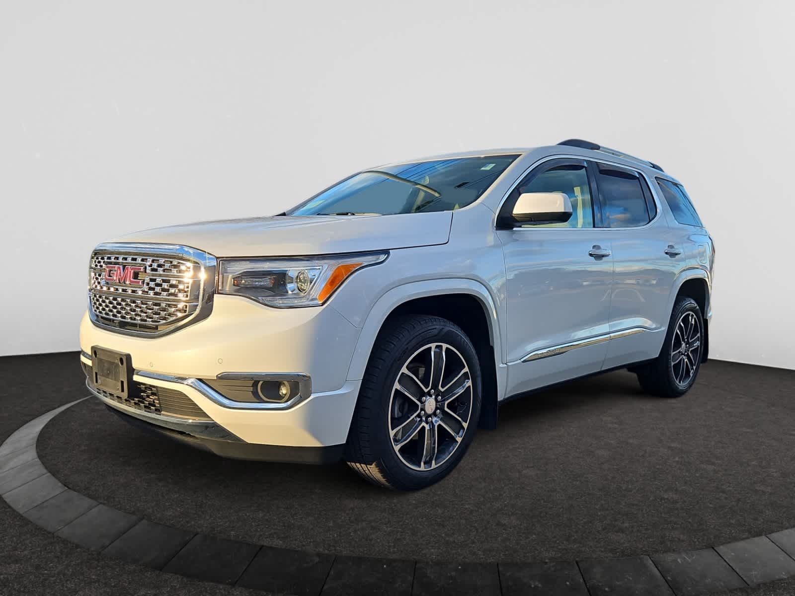 used 2019 GMC Acadia car, priced at $22,998