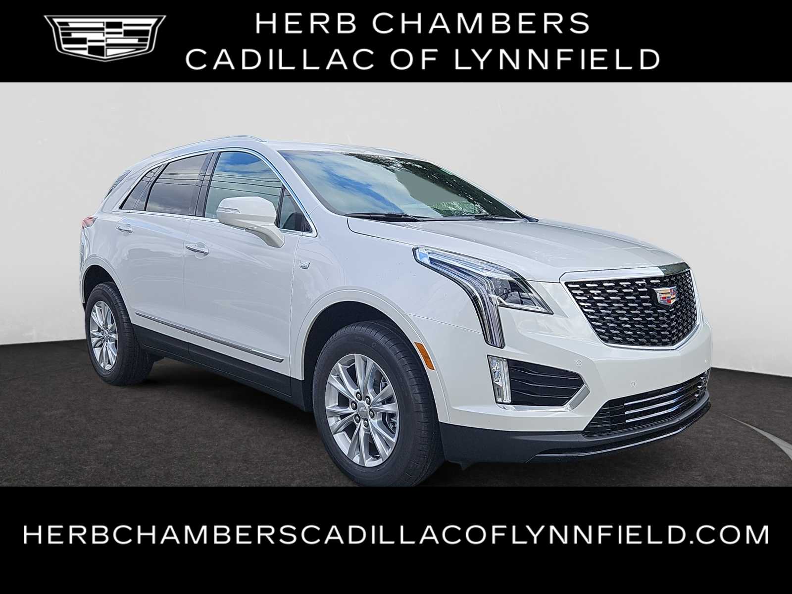 new 2025 Cadillac XT5 car, priced at $48,915