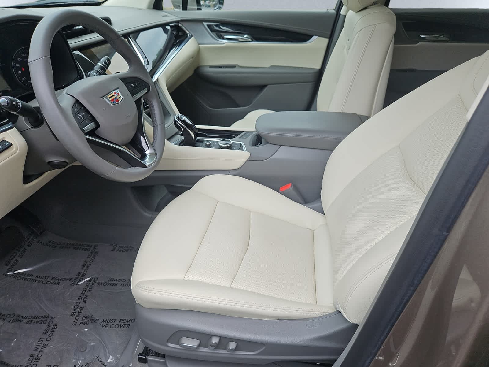 used 2023 Cadillac XT6 car, priced at $44,888