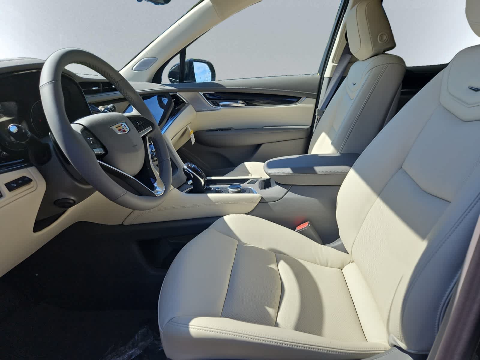 new 2025 Cadillac XT6 car, priced at $62,565