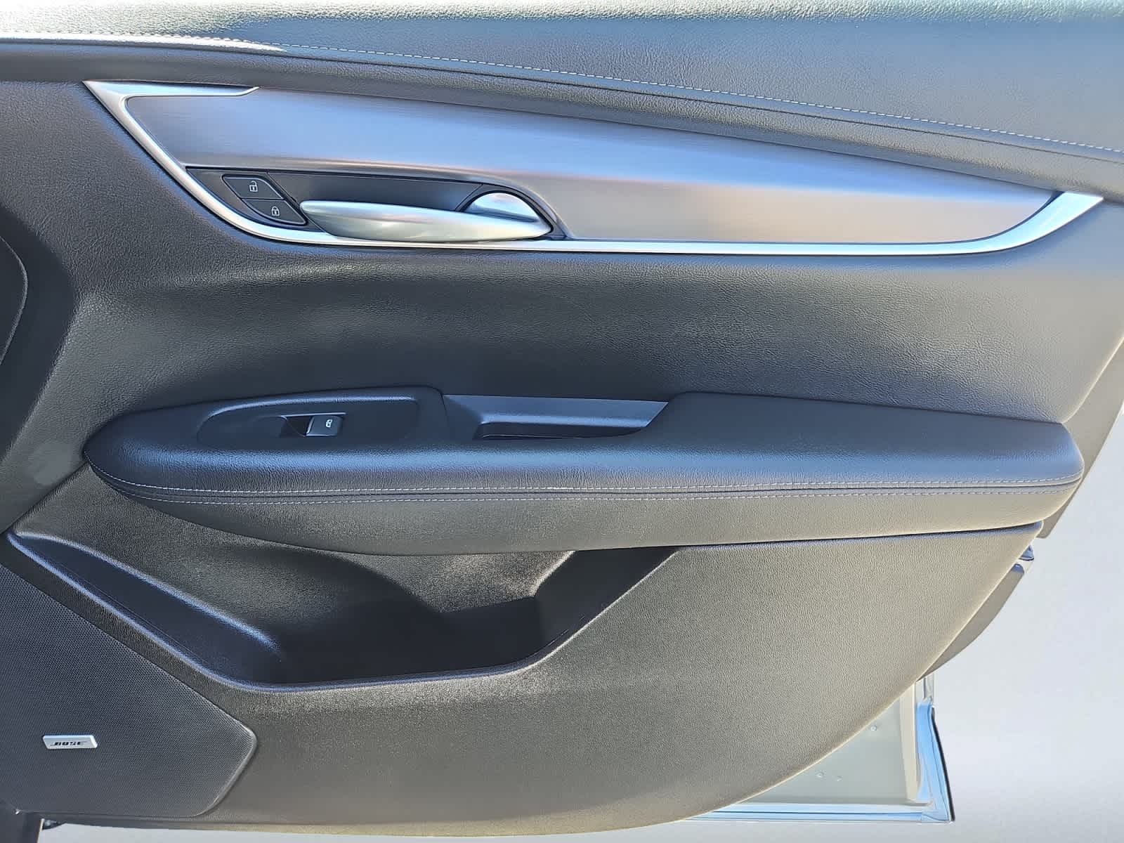 used 2024 Cadillac XT5 car, priced at $38,998