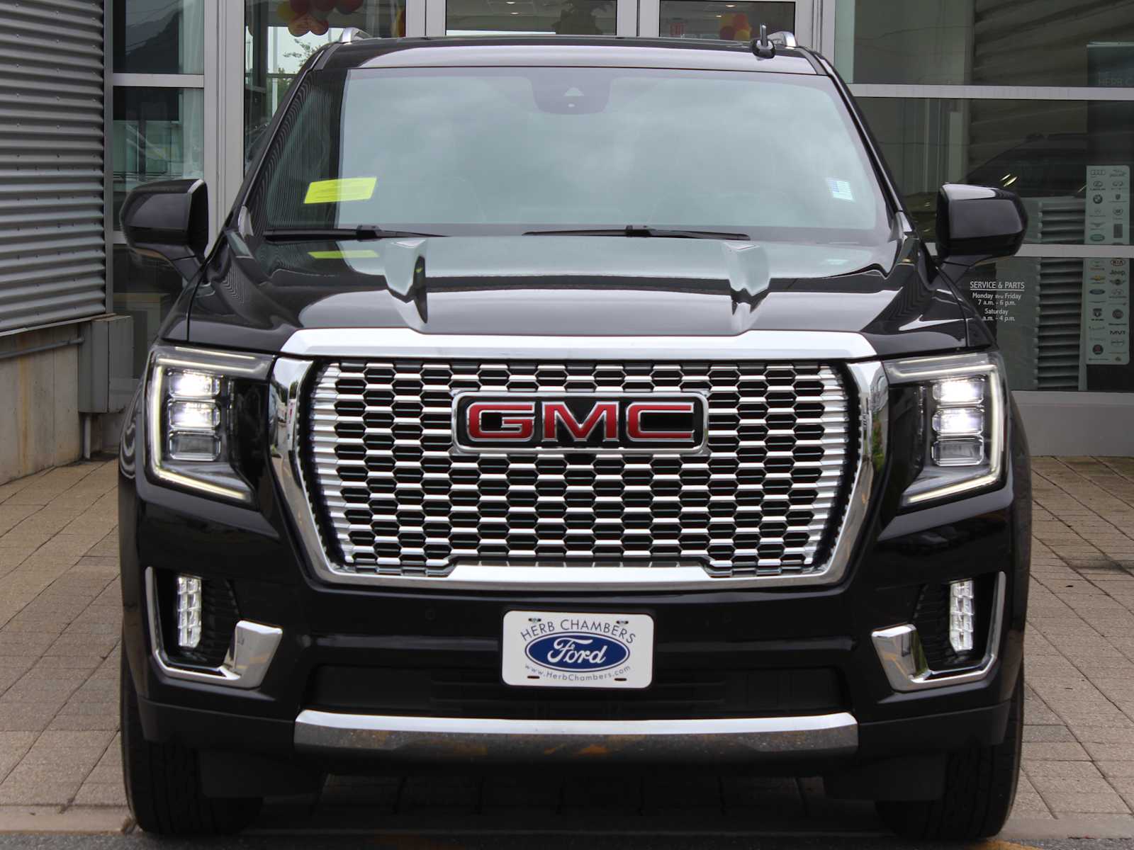 used 2023 GMC Yukon car, priced at $50,998