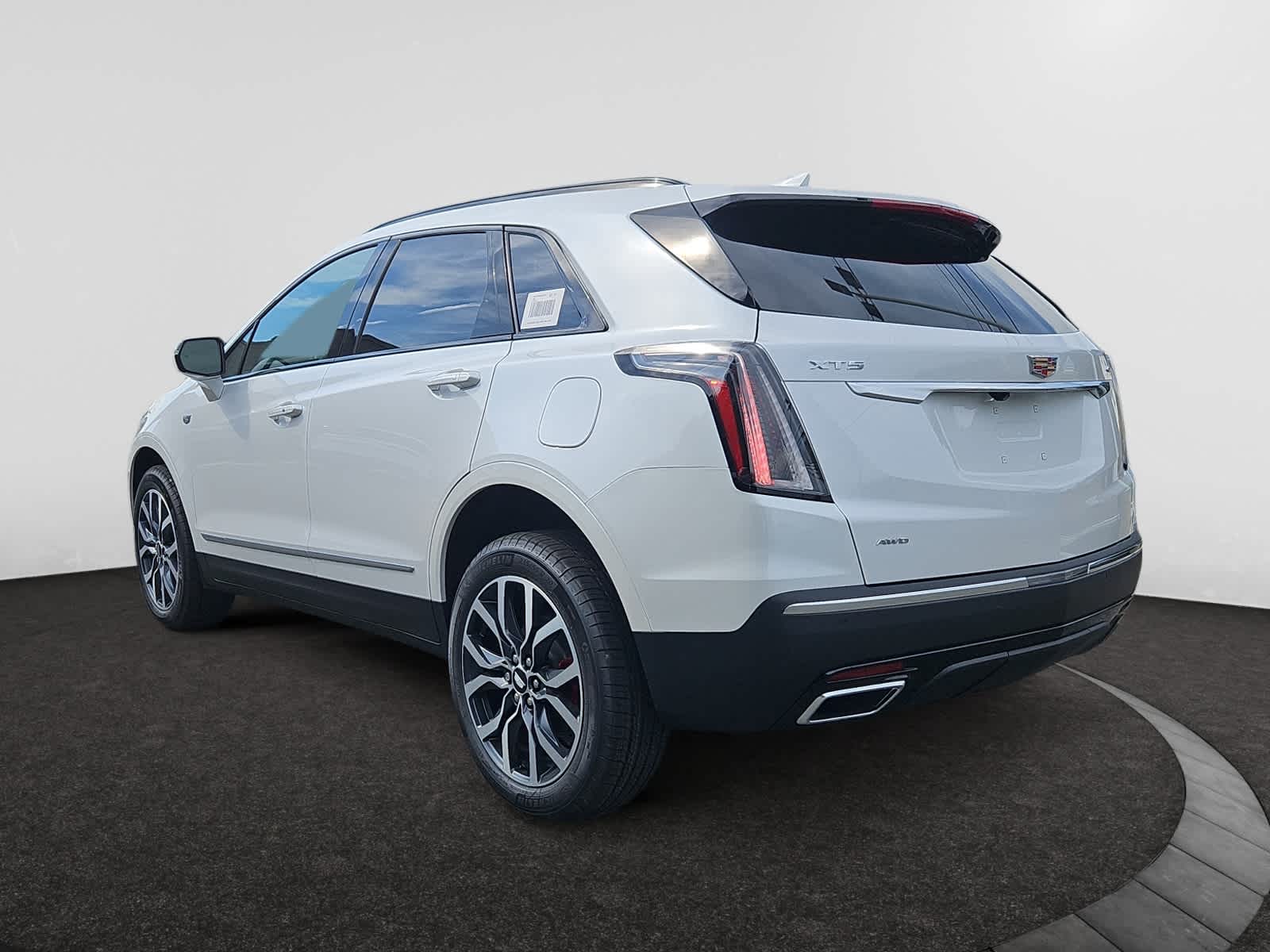 new 2025 Cadillac XT5 car, priced at $64,255