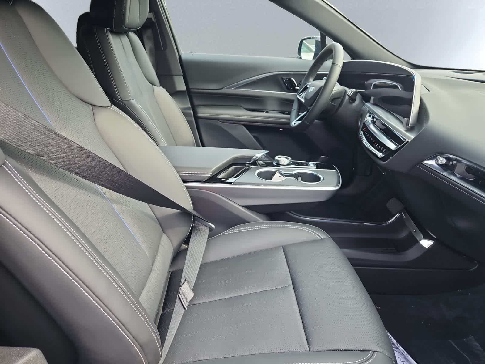 new 2025 Cadillac LYRIQ car, priced at $64,615