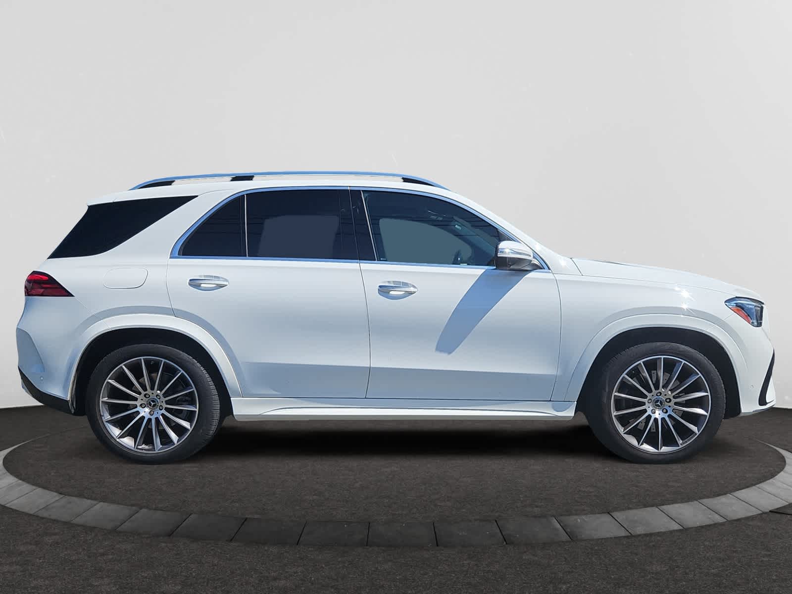 used 2024 Mercedes-Benz GLE car, priced at $59,888