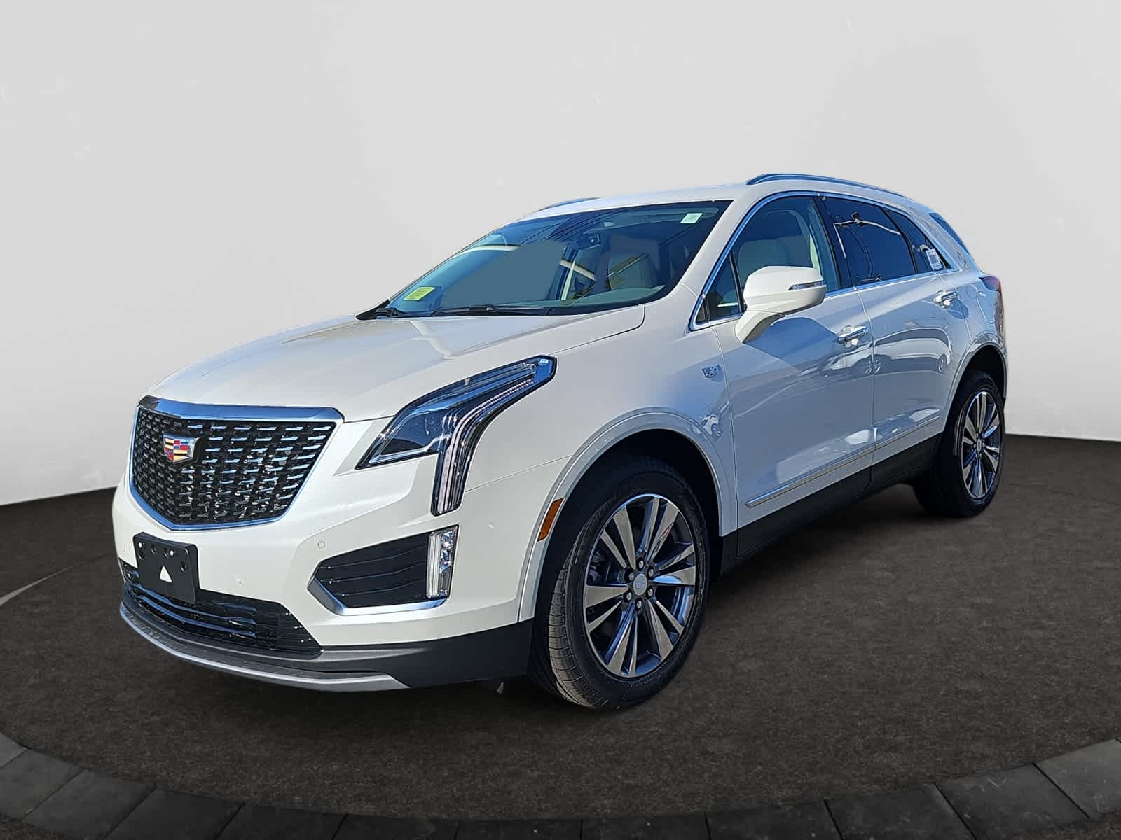 new 2025 Cadillac XT5 car, priced at $56,215