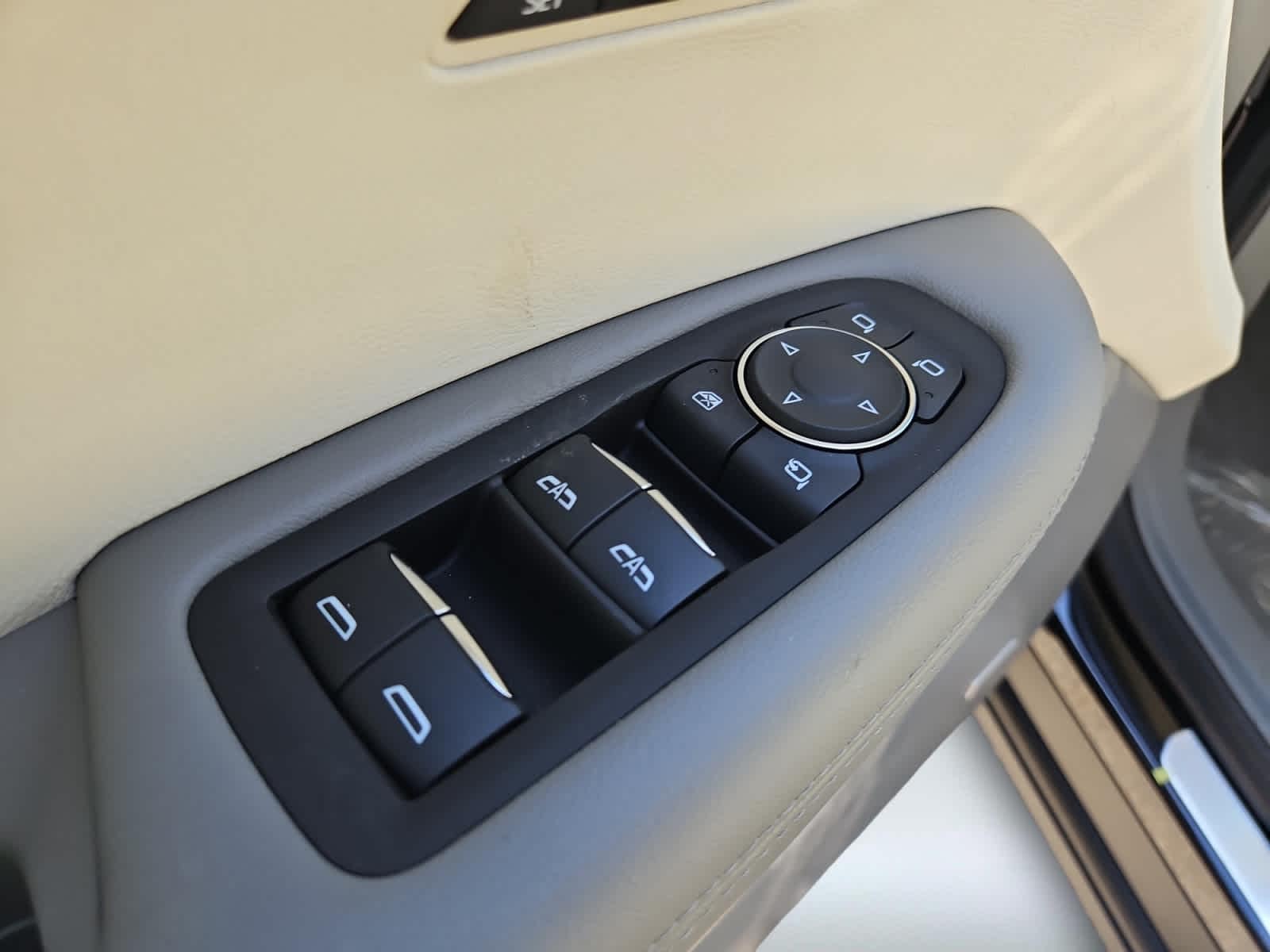 new 2025 Cadillac XT6 car, priced at $62,565