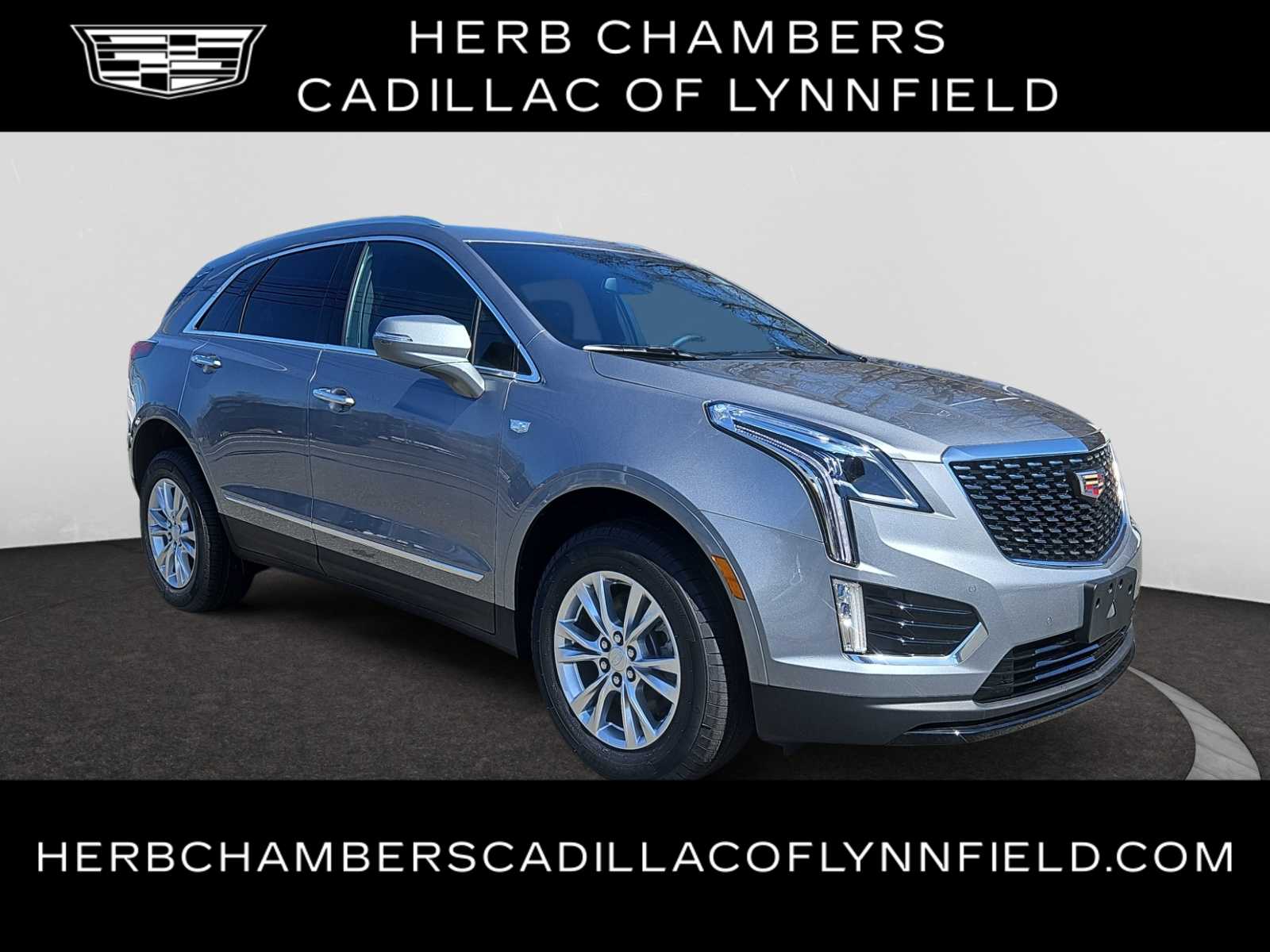 new 2025 Cadillac XT5 car, priced at $47,690