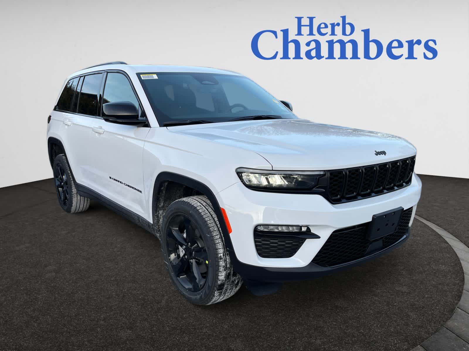 new 2025 Jeep Grand Cherokee car, priced at $51,940