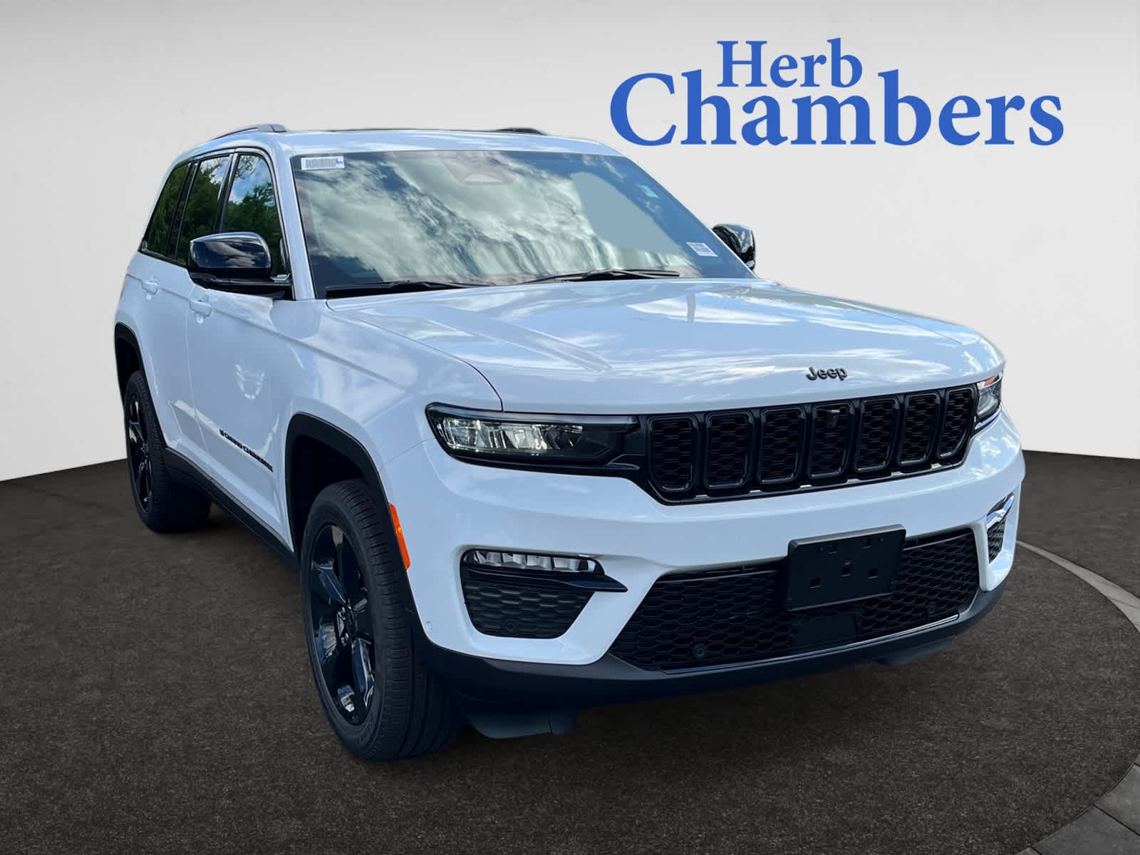 new 2025 Jeep Grand Cherokee car, priced at $55,065