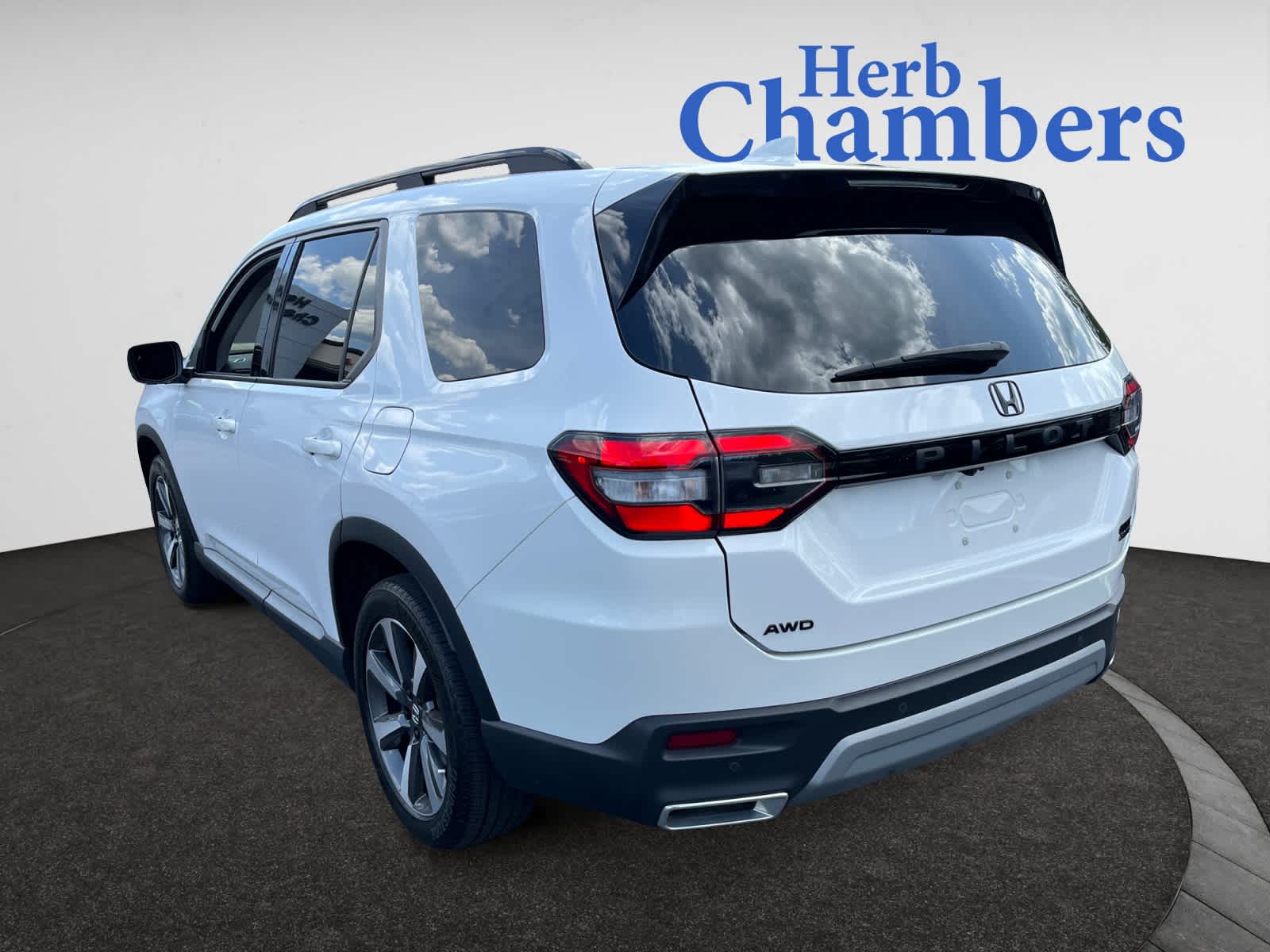used 2023 Honda Pilot car, priced at $45,988
