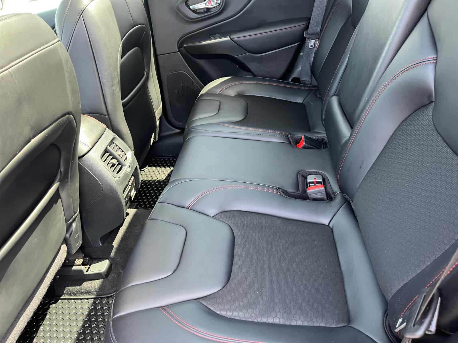 used 2020 Jeep Cherokee car, priced at $22,698