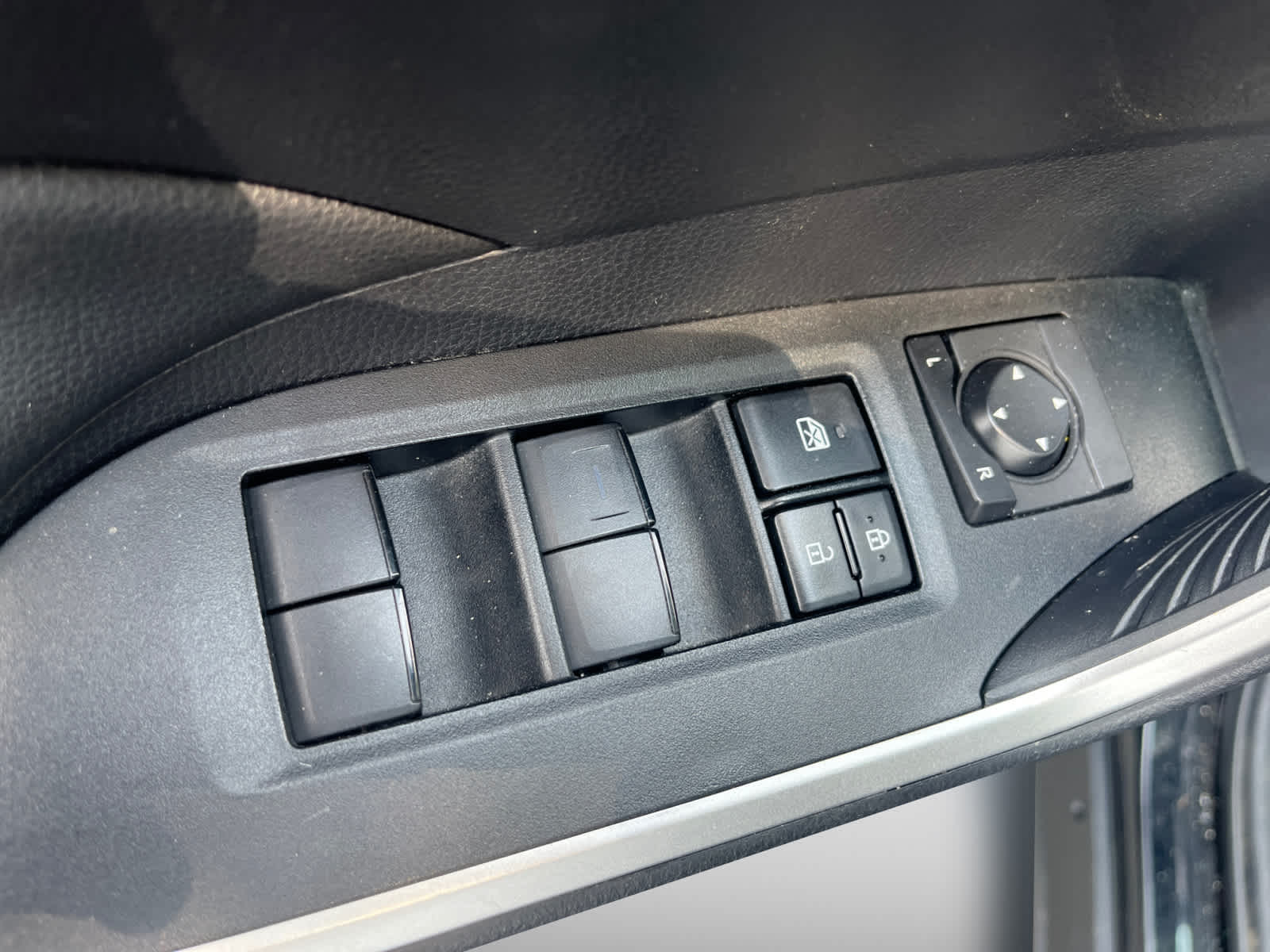 used 2020 Toyota RAV4 car, priced at $27,488