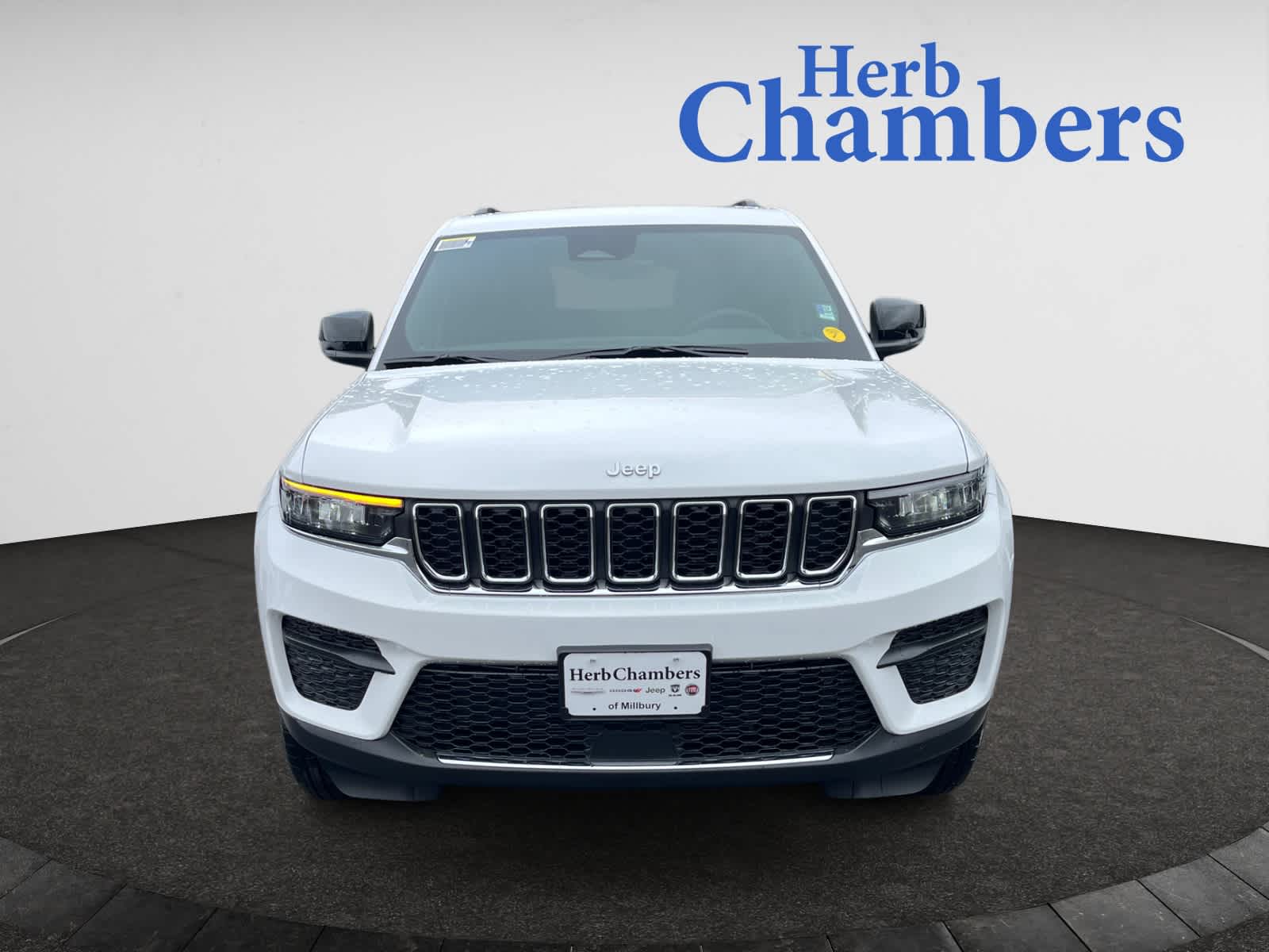 new 2025 Jeep Grand Cherokee car, priced at $41,780