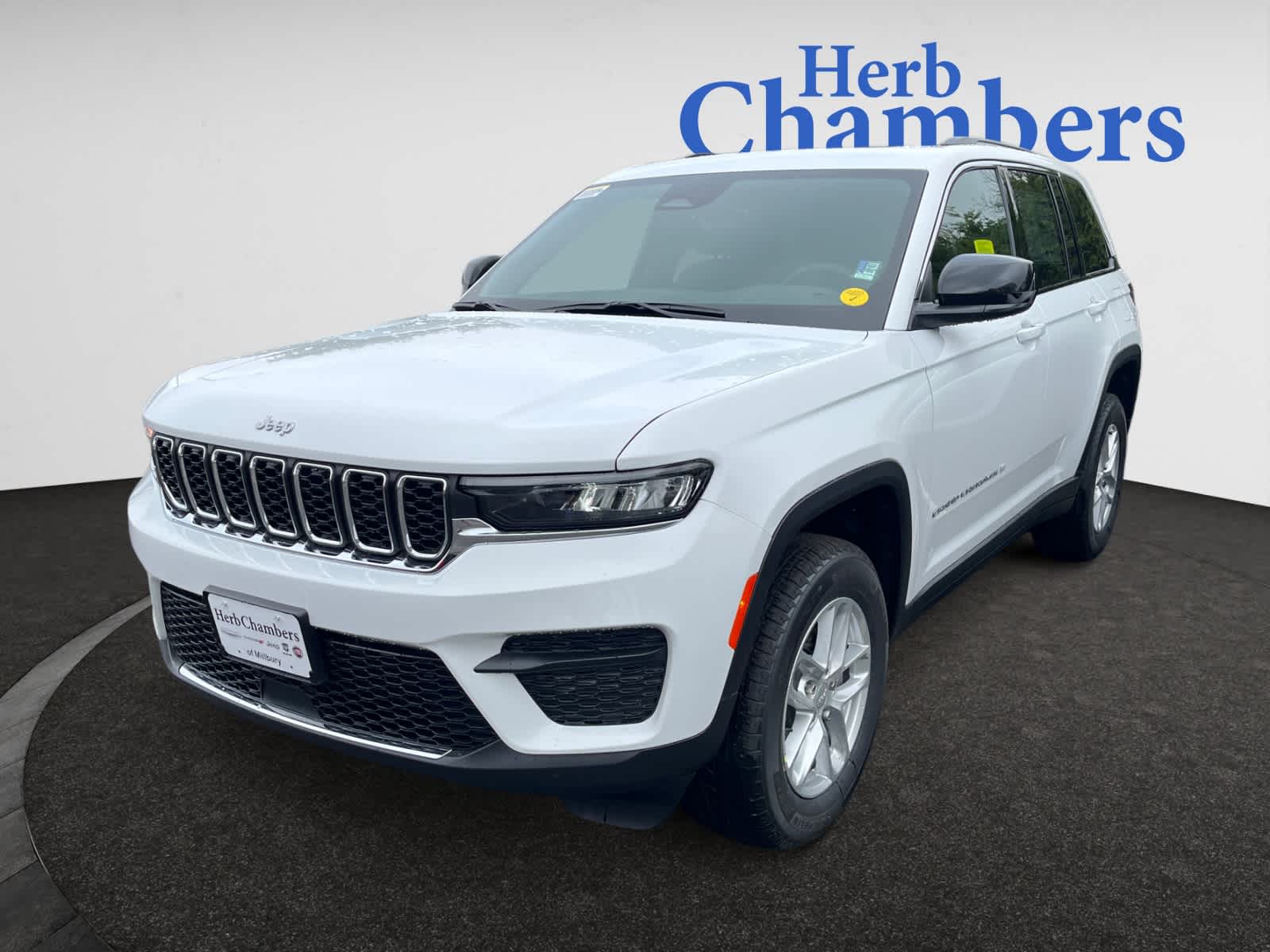 new 2025 Jeep Grand Cherokee car, priced at $41,780
