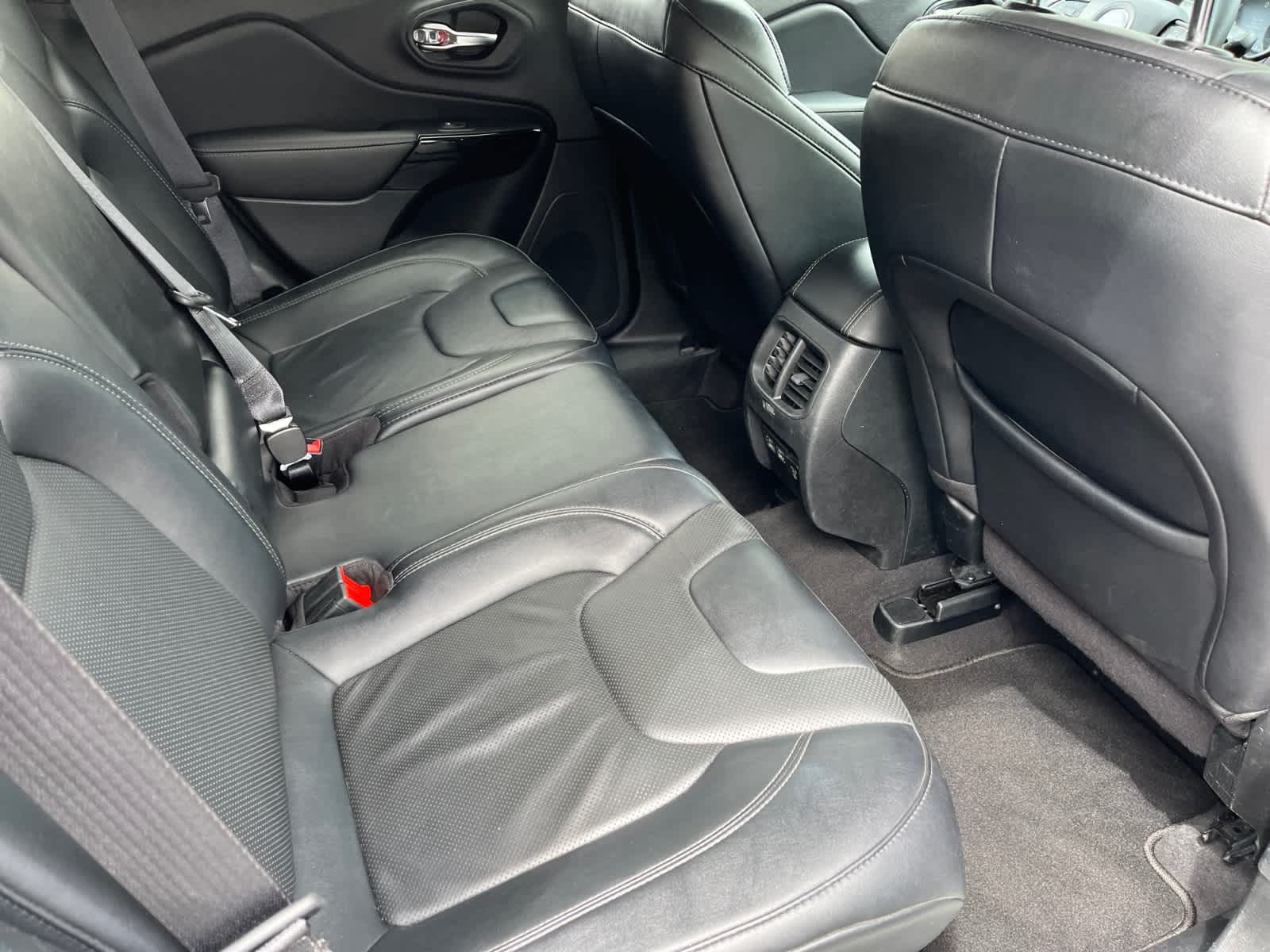 used 2023 Jeep Cherokee car, priced at $24,888