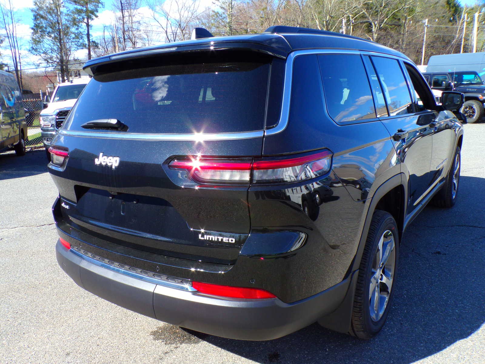 new 2024 Jeep Grand Cherokee car, priced at $57,735