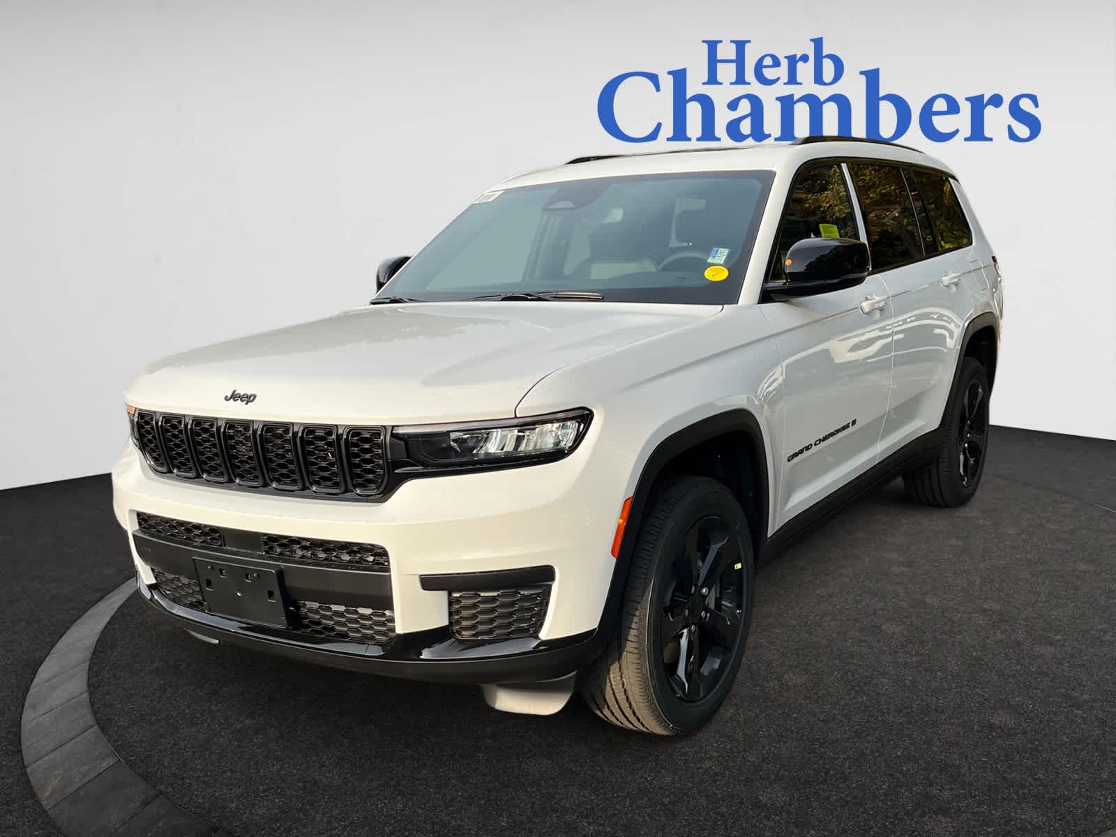 new 2025 Jeep Grand Cherokee car, priced at $49,580