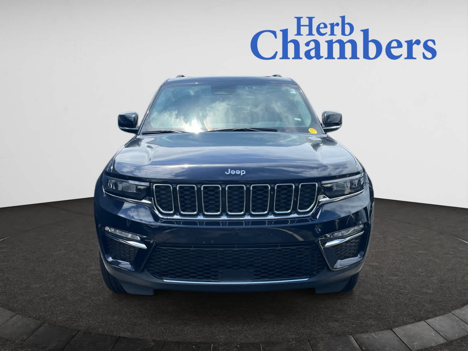 used 2024 Jeep Grand Cherokee car, priced at $39,998