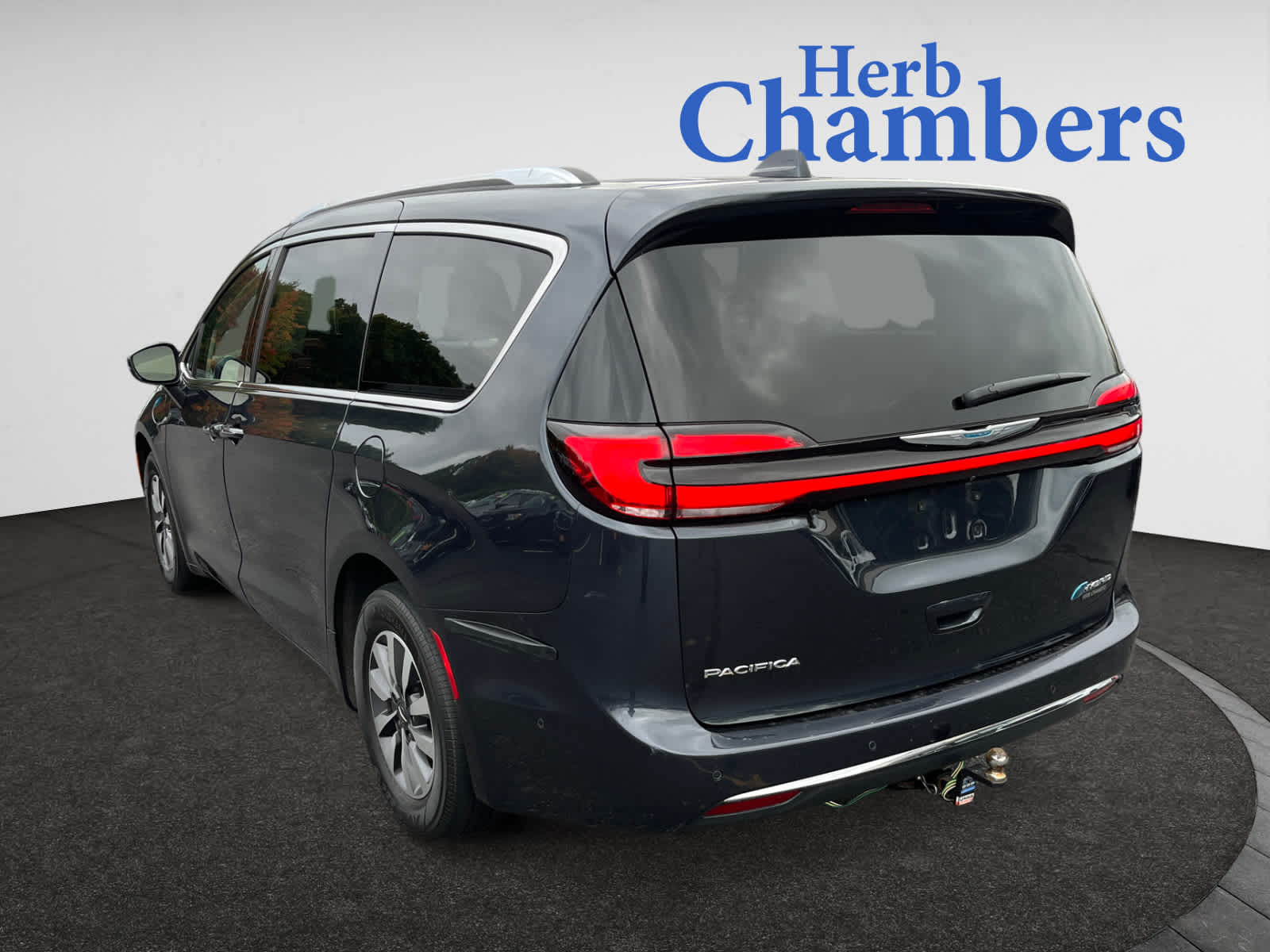 used 2021 Chrysler Pacifica car, priced at $24,998