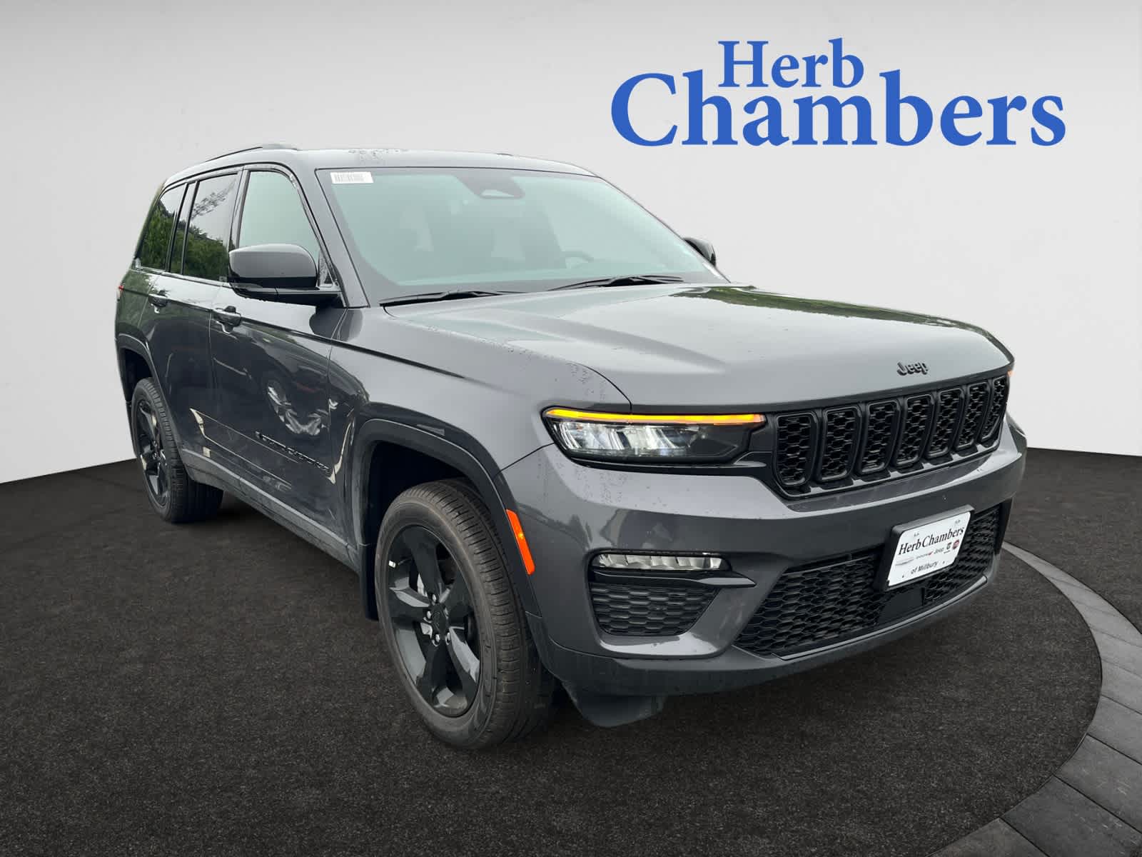 new 2025 Jeep Grand Cherokee car, priced at $52,960