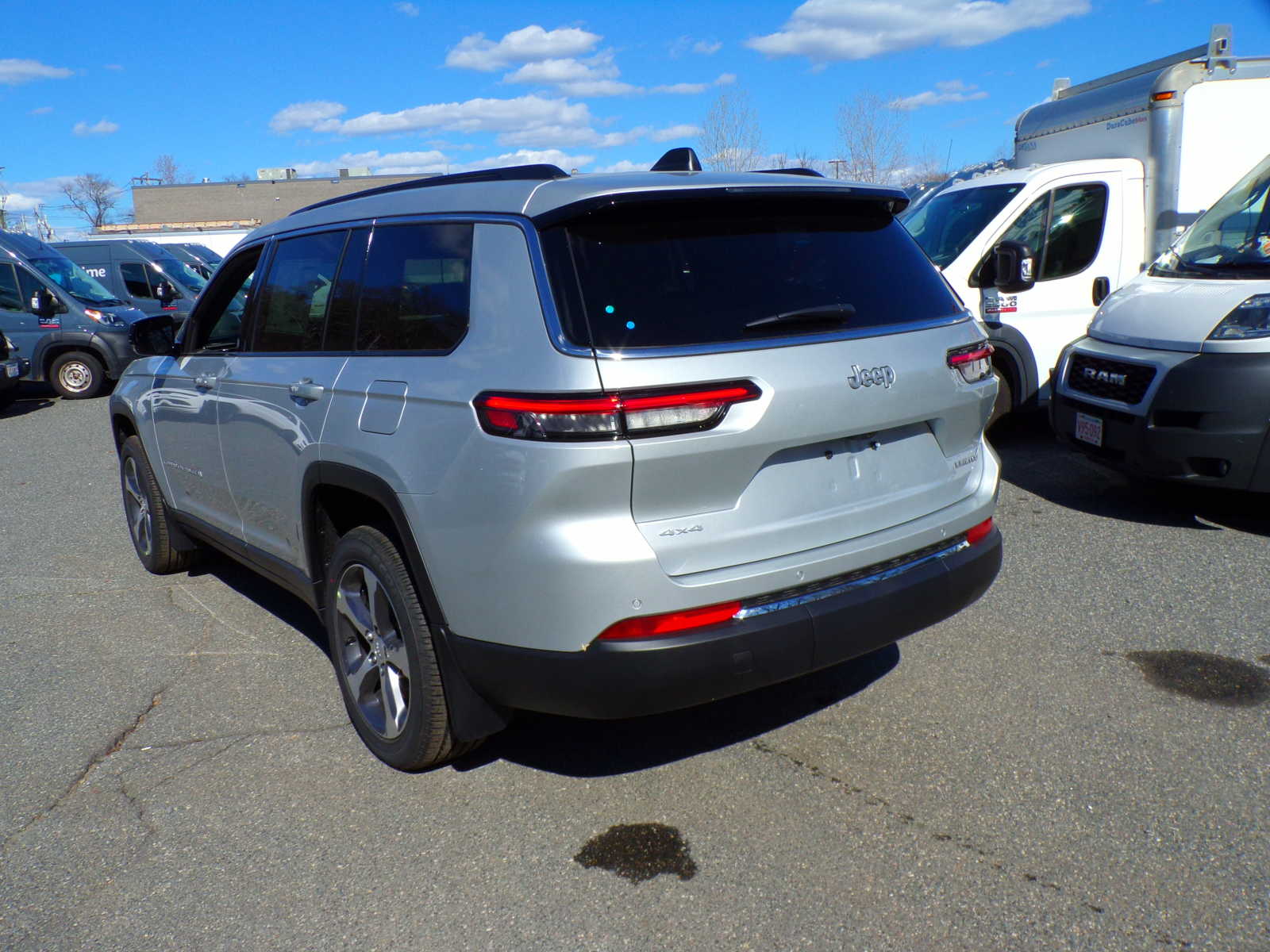 new 2024 Jeep Grand Cherokee car, priced at $57,735