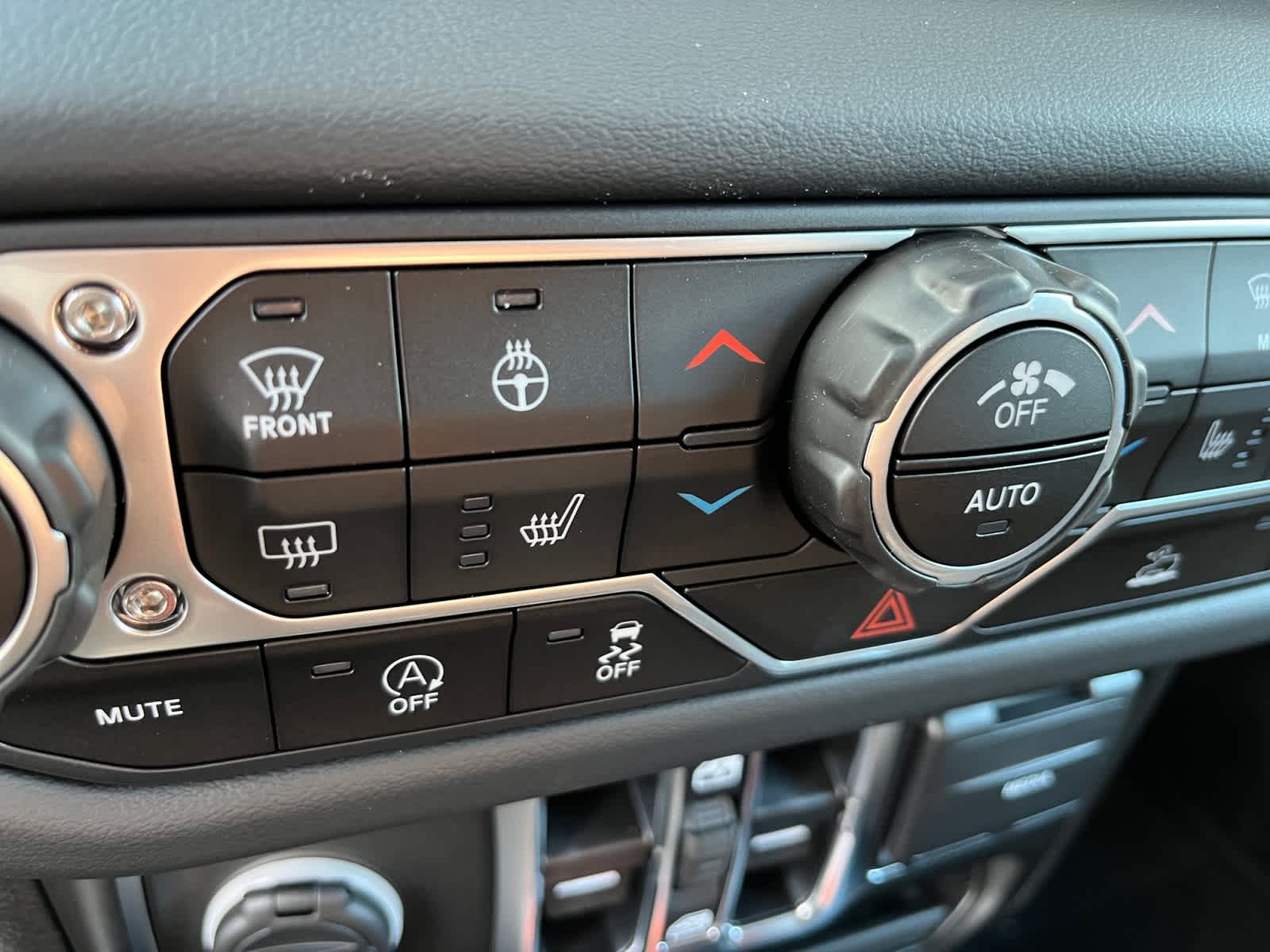 new 2025 Jeep Gladiator car, priced at $53,500