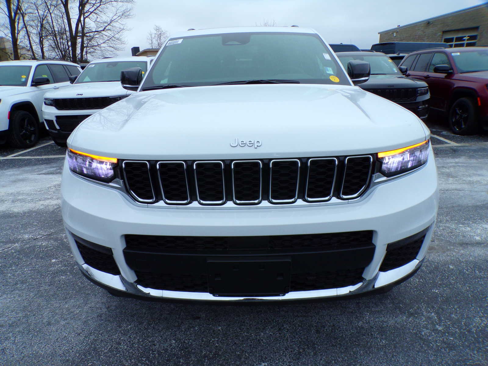 new 2024 Jeep Grand Cherokee car, priced at $57,140