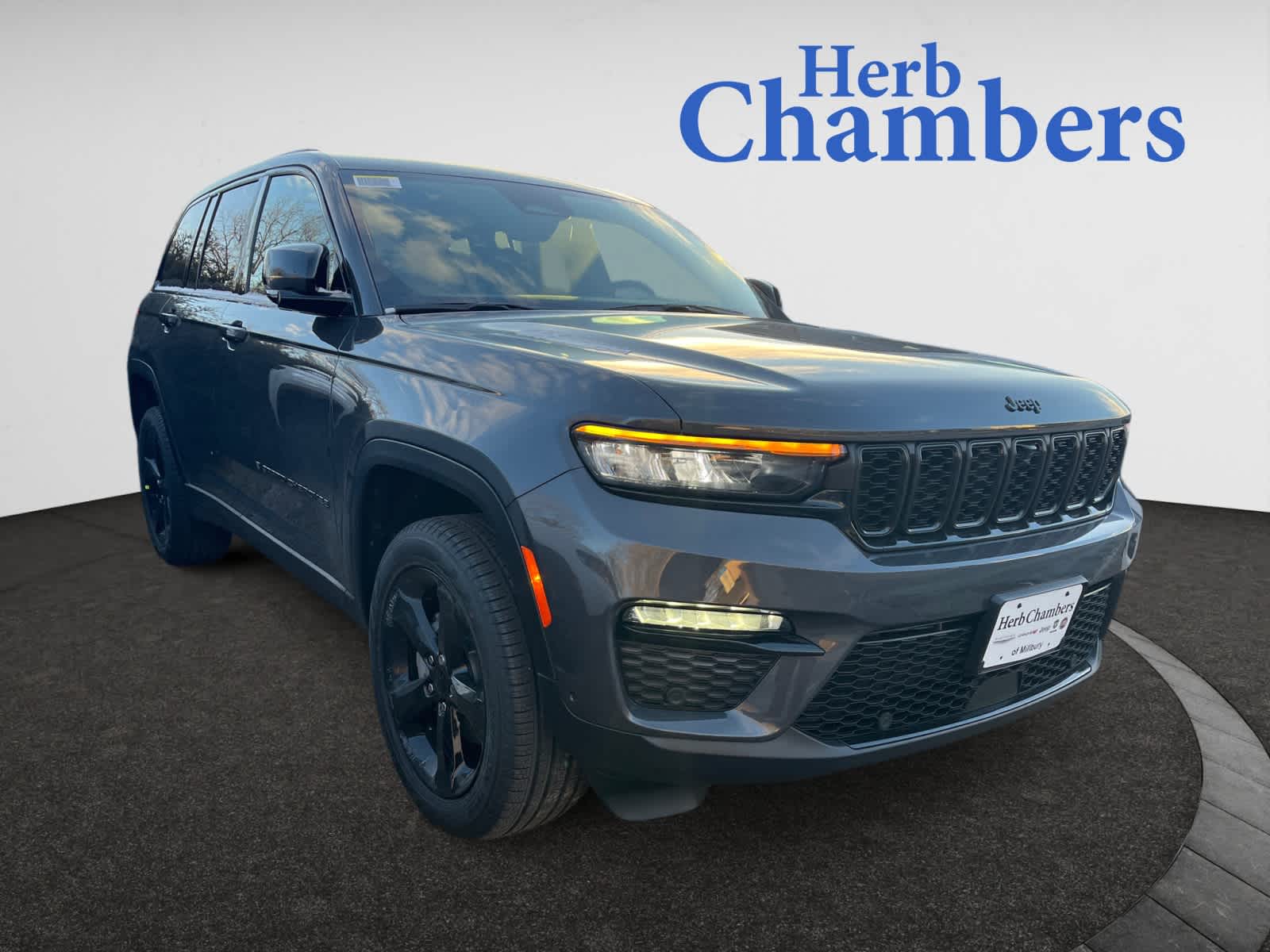 new 2025 Jeep Grand Cherokee car, priced at $55,460