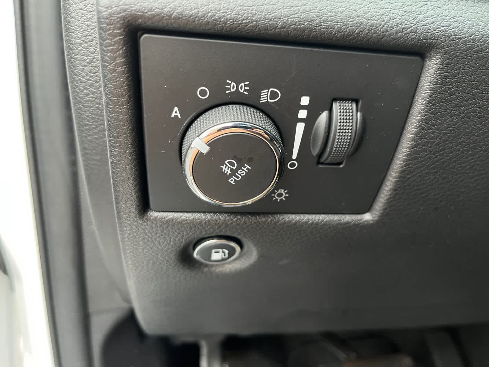 used 2021 Jeep Grand Cherokee car, priced at $27,988