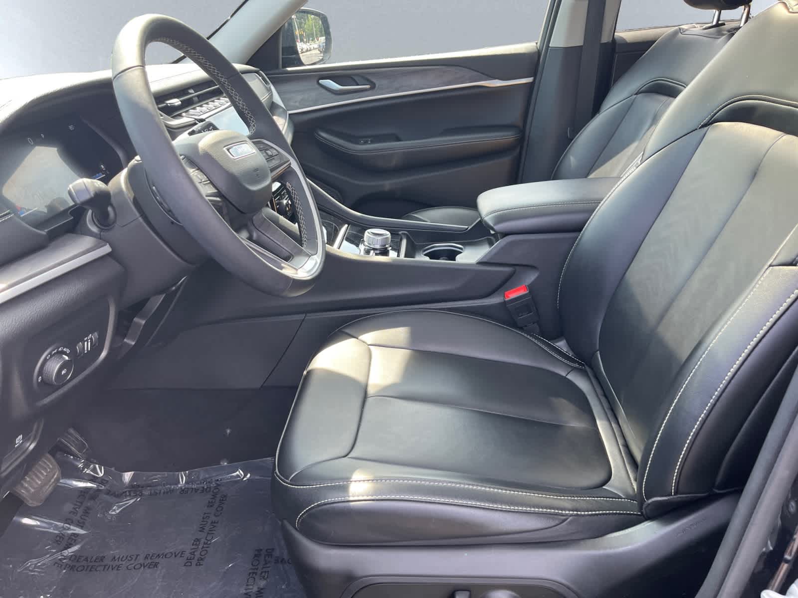 used 2024 Jeep Grand Cherokee car, priced at $39,998