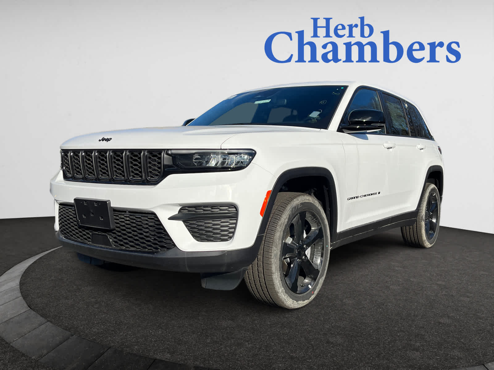 new 2024 Jeep Grand Cherokee car, priced at $48,580