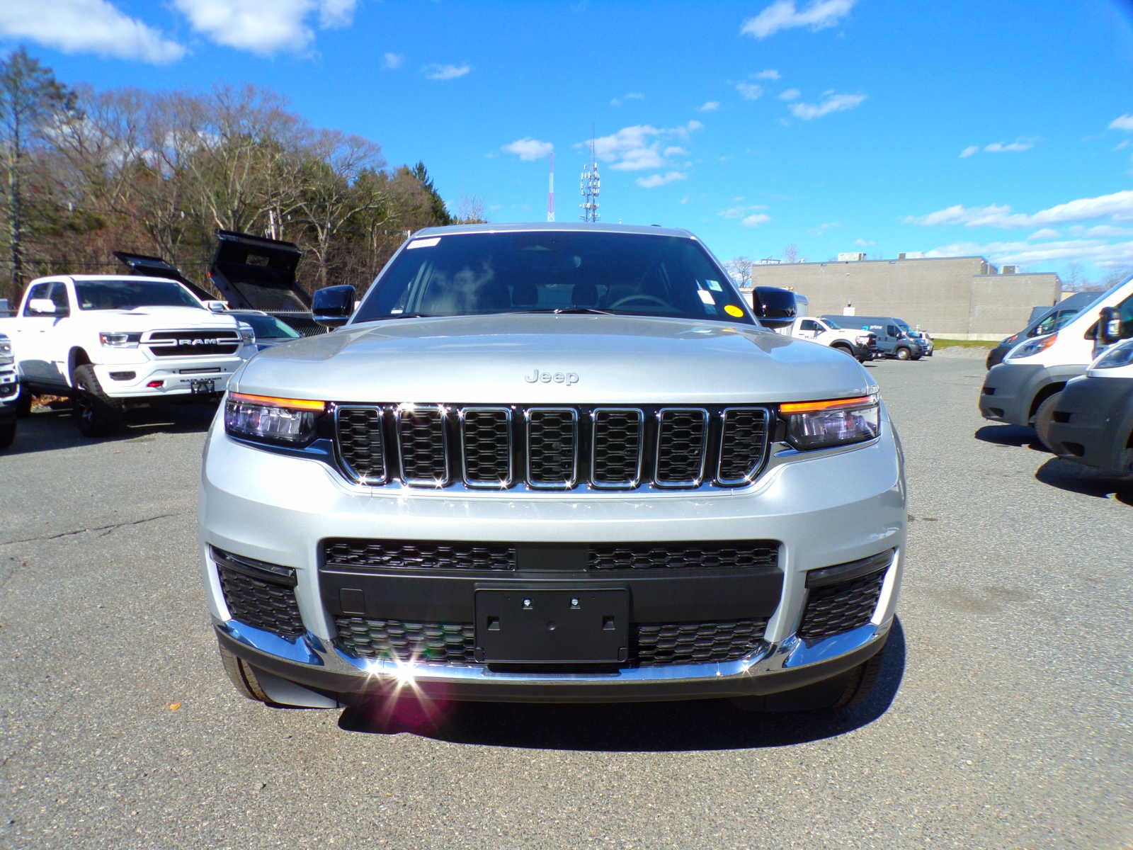 new 2024 Jeep Grand Cherokee car, priced at $57,735