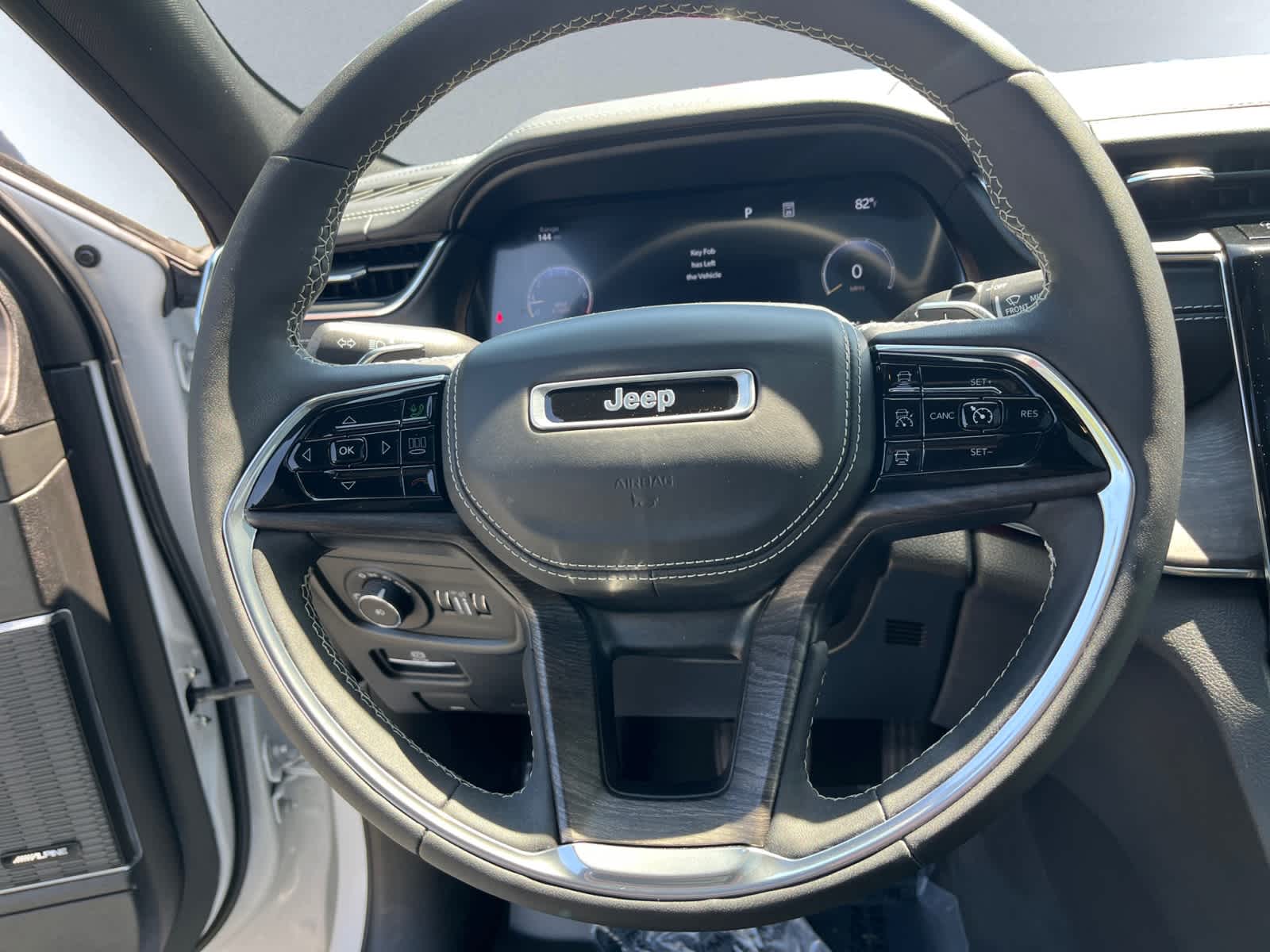 used 2023 Jeep Grand Cherokee car, priced at $41,538