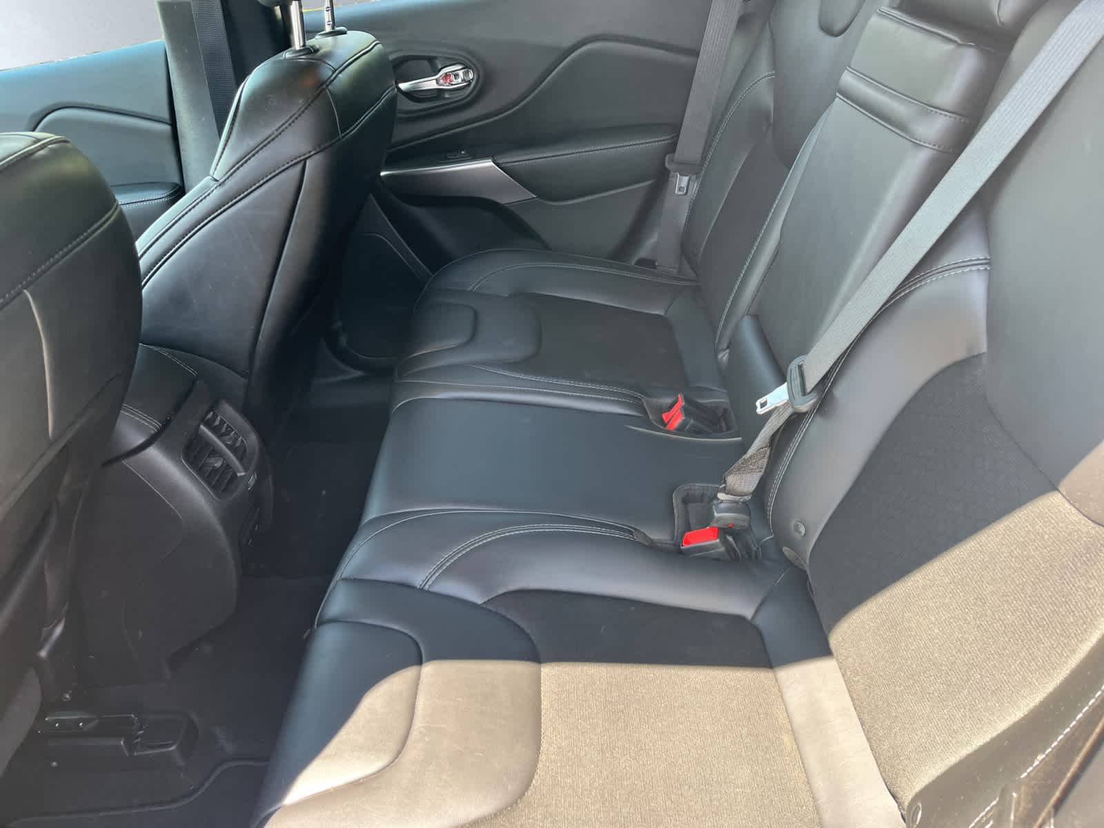 used 2019 Jeep Cherokee car, priced at $19,498