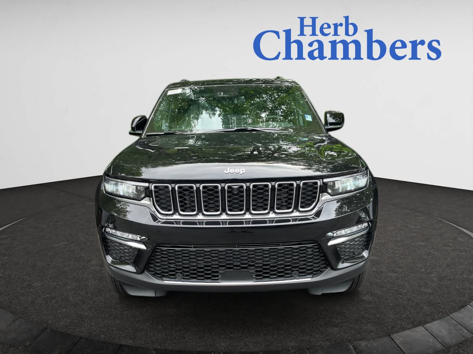 new 2025 Jeep Grand Cherokee car, priced at $52,935