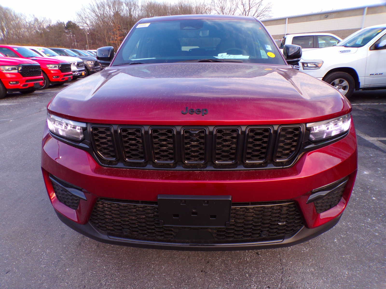 new 2024 Jeep Grand Cherokee car, priced at $58,235