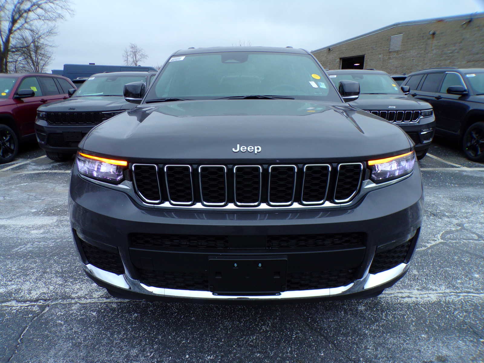 new 2024 Jeep Grand Cherokee car, priced at $57,235