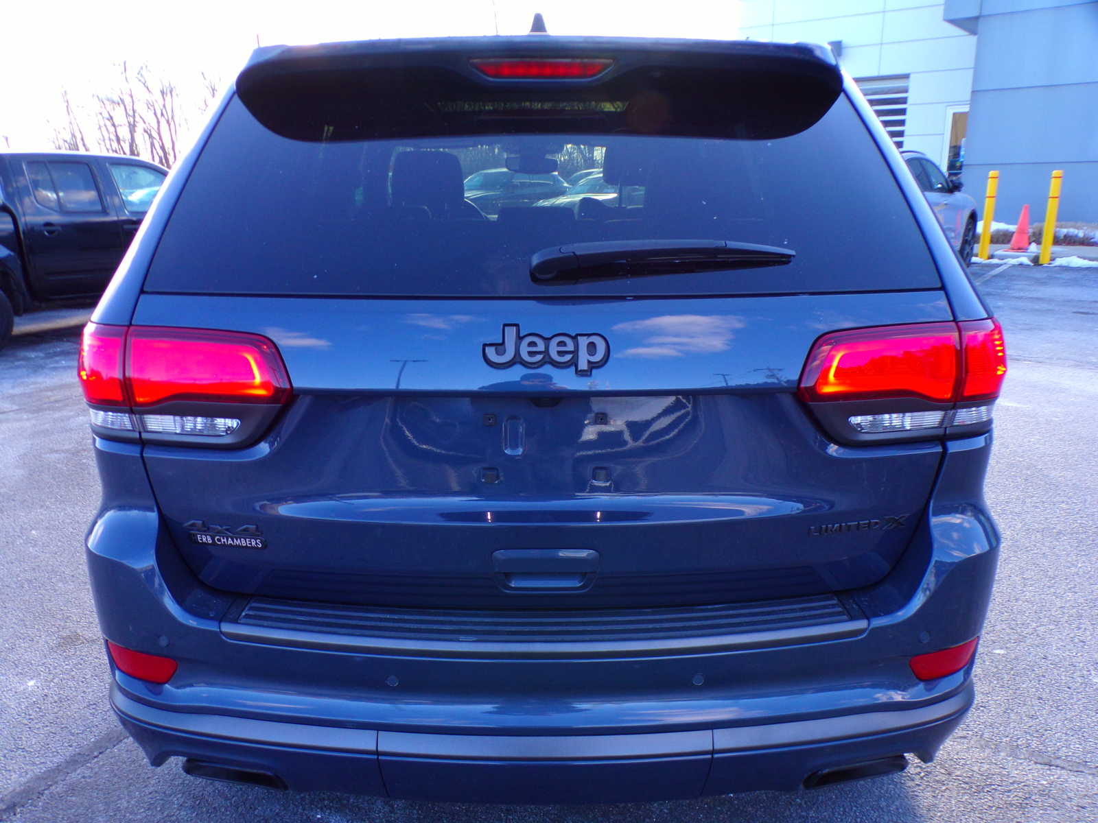 used 2020 Jeep Grand Cherokee car, priced at $33,398