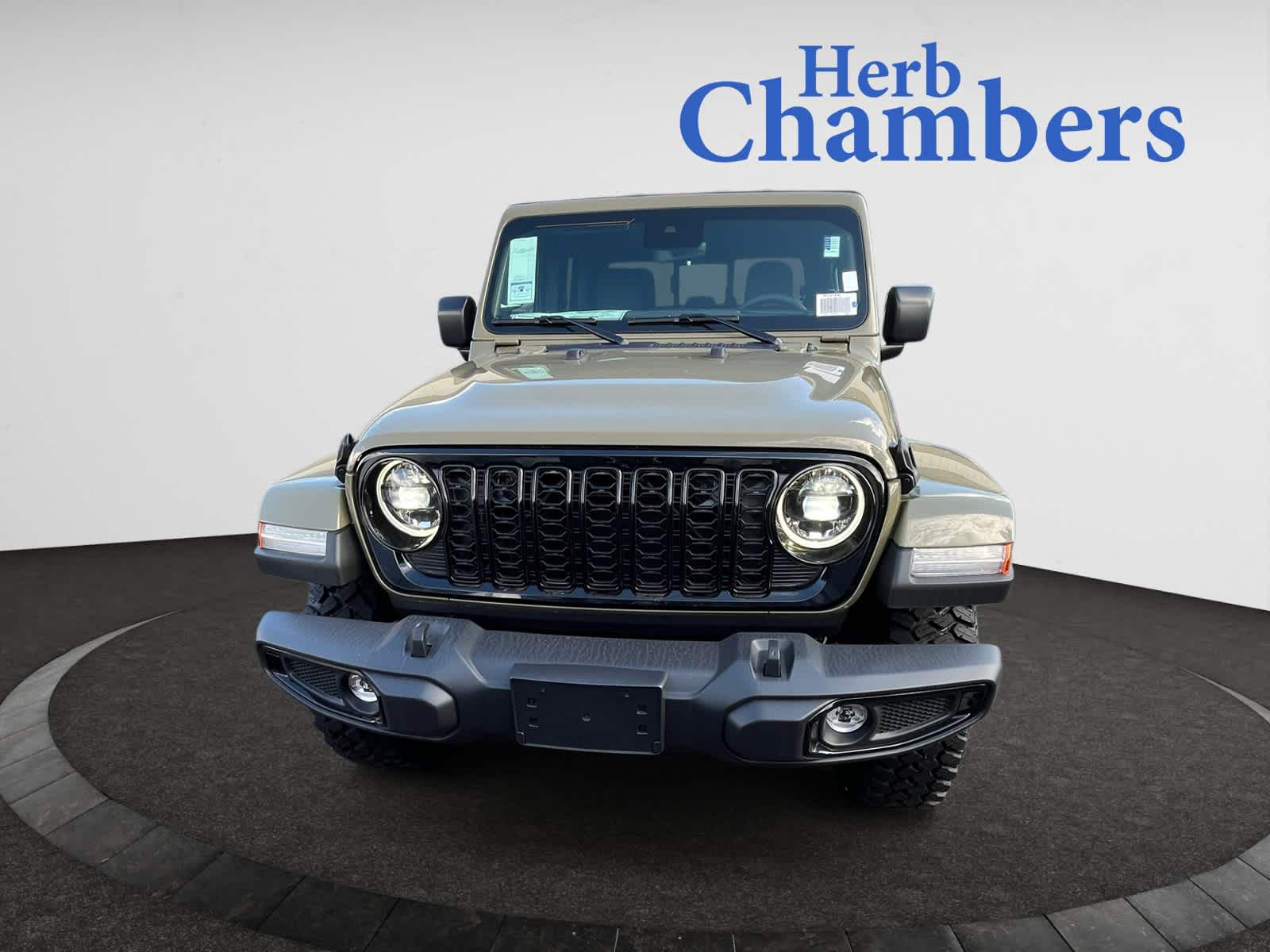 new 2025 Jeep Gladiator car, priced at $55,290