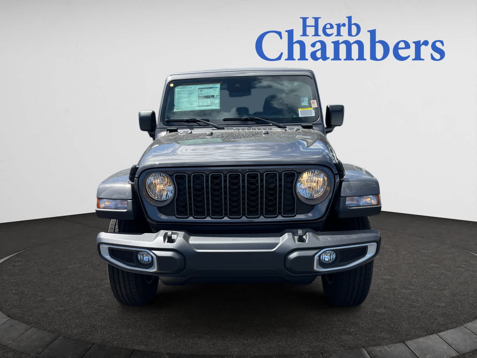 new 2025 Jeep Gladiator car, priced at $47,210