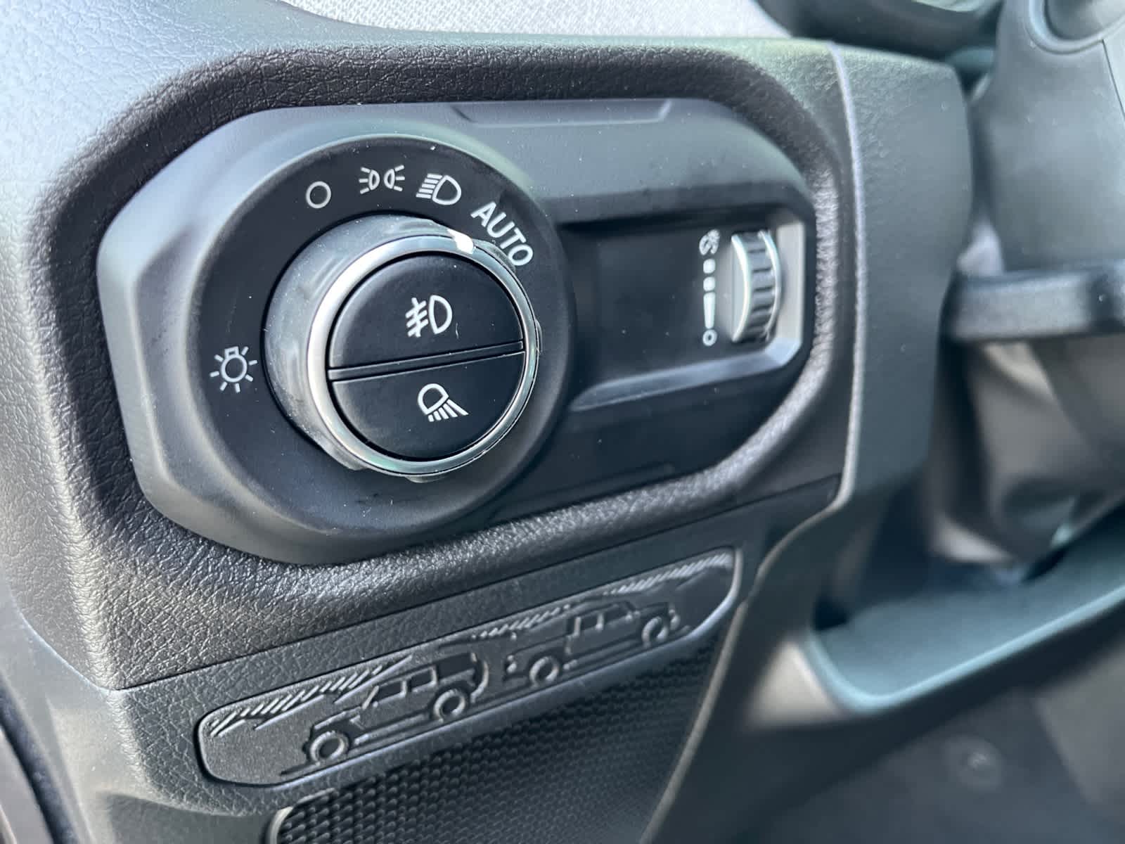new 2025 Jeep Gladiator car, priced at $47,210