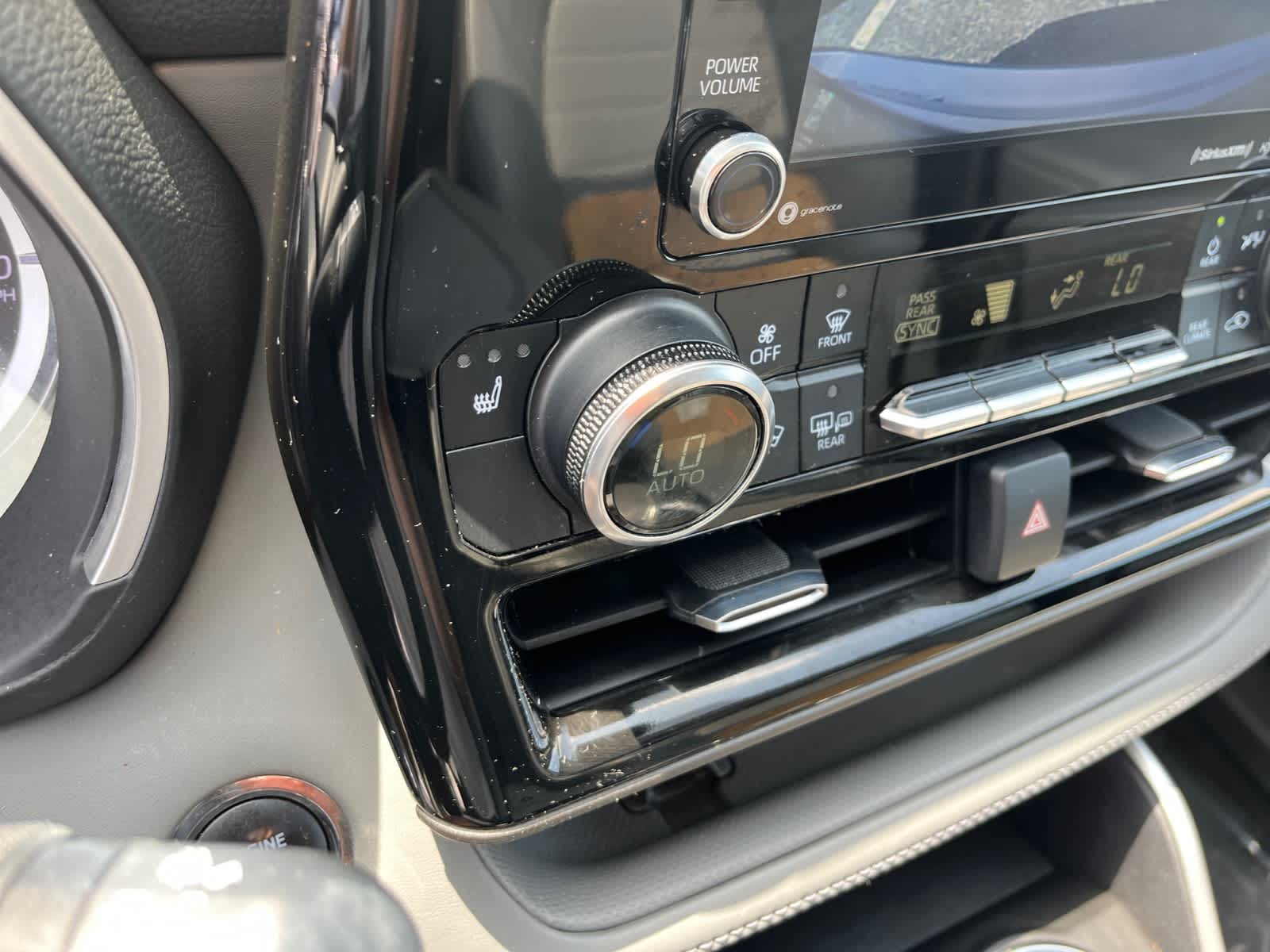 used 2022 Toyota Highlander car, priced at $36,488