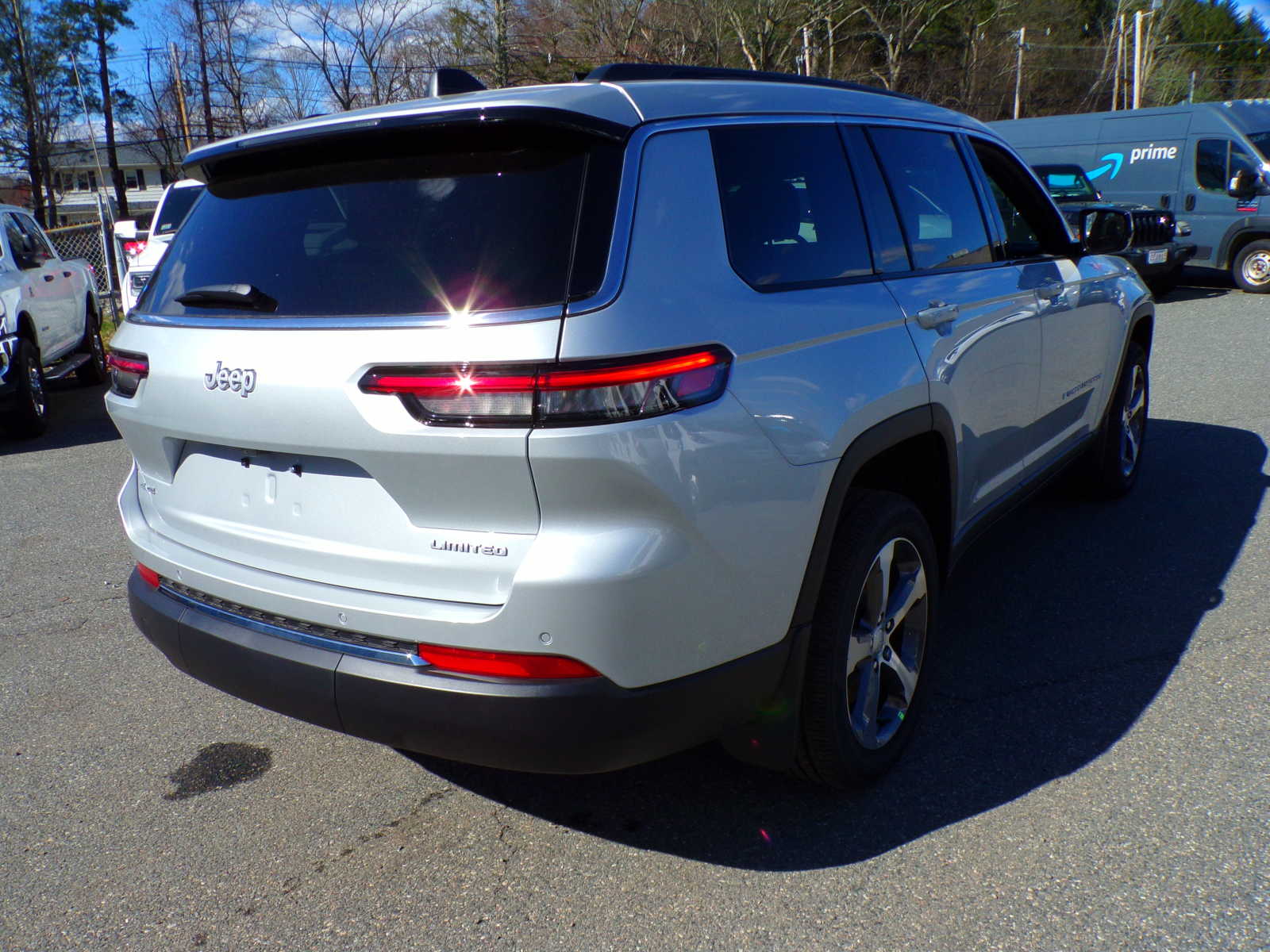 new 2024 Jeep Grand Cherokee car, priced at $57,735