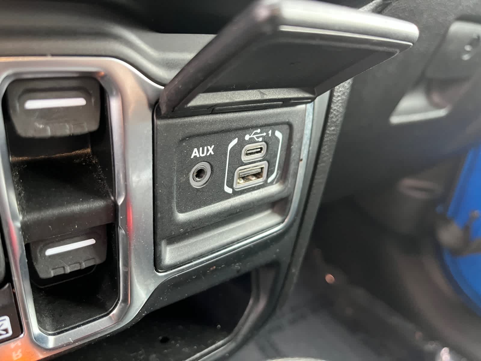 used 2023 Jeep Gladiator car, priced at $33,498