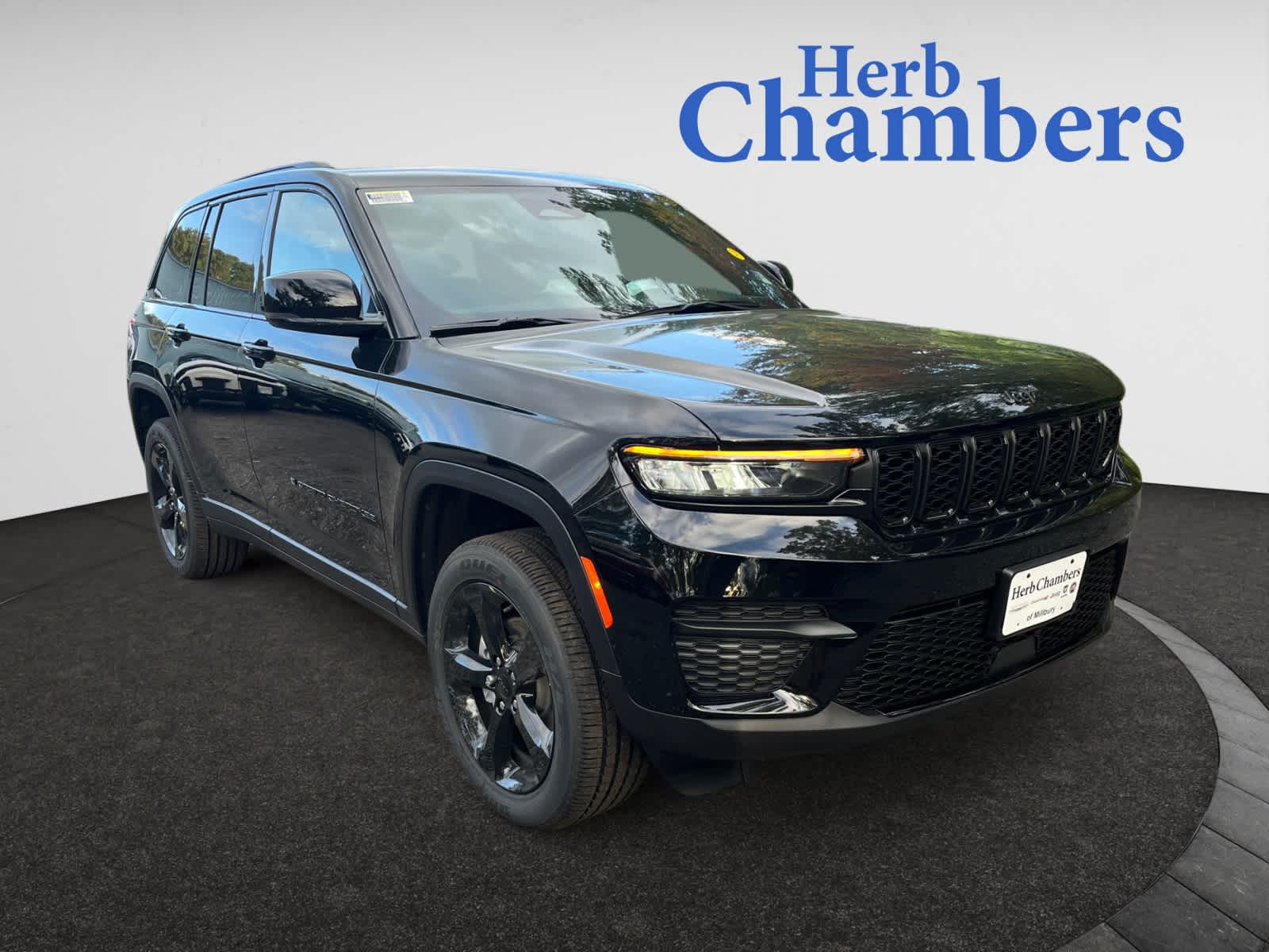 new 2025 Jeep Grand Cherokee car, priced at $48,175