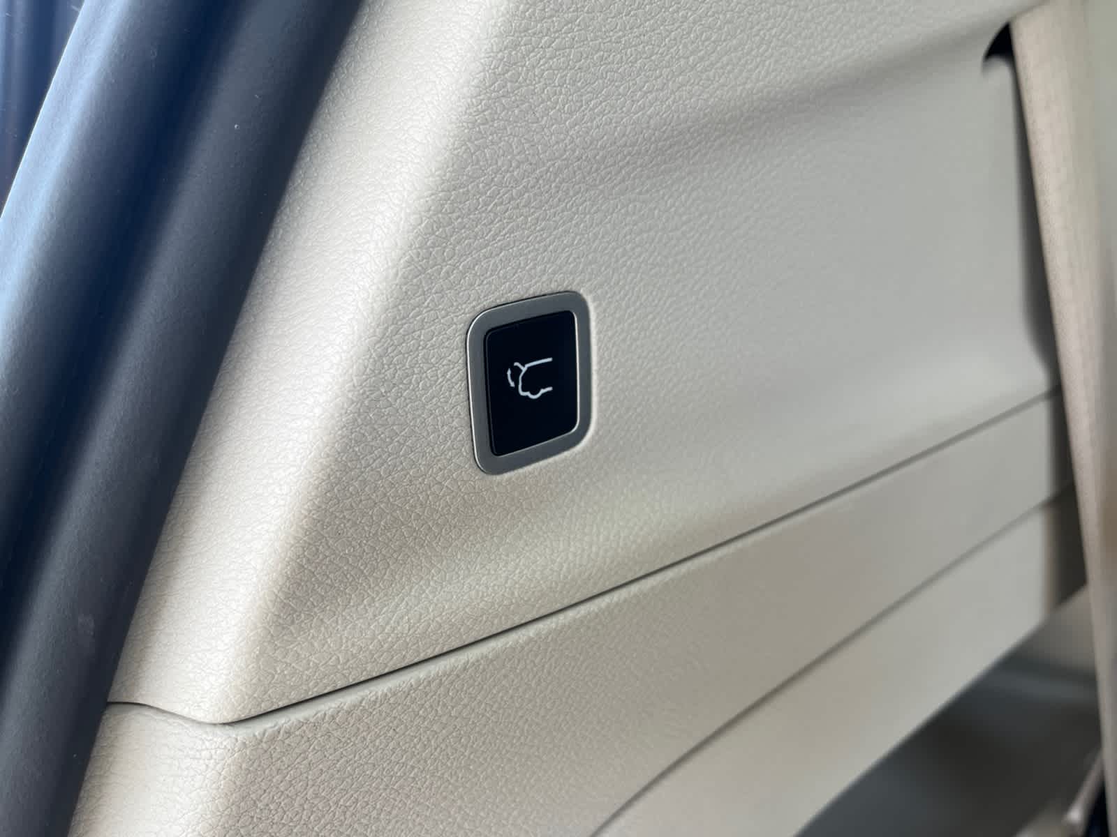 used 2022 Chrysler Pacifica car, priced at $21,988
